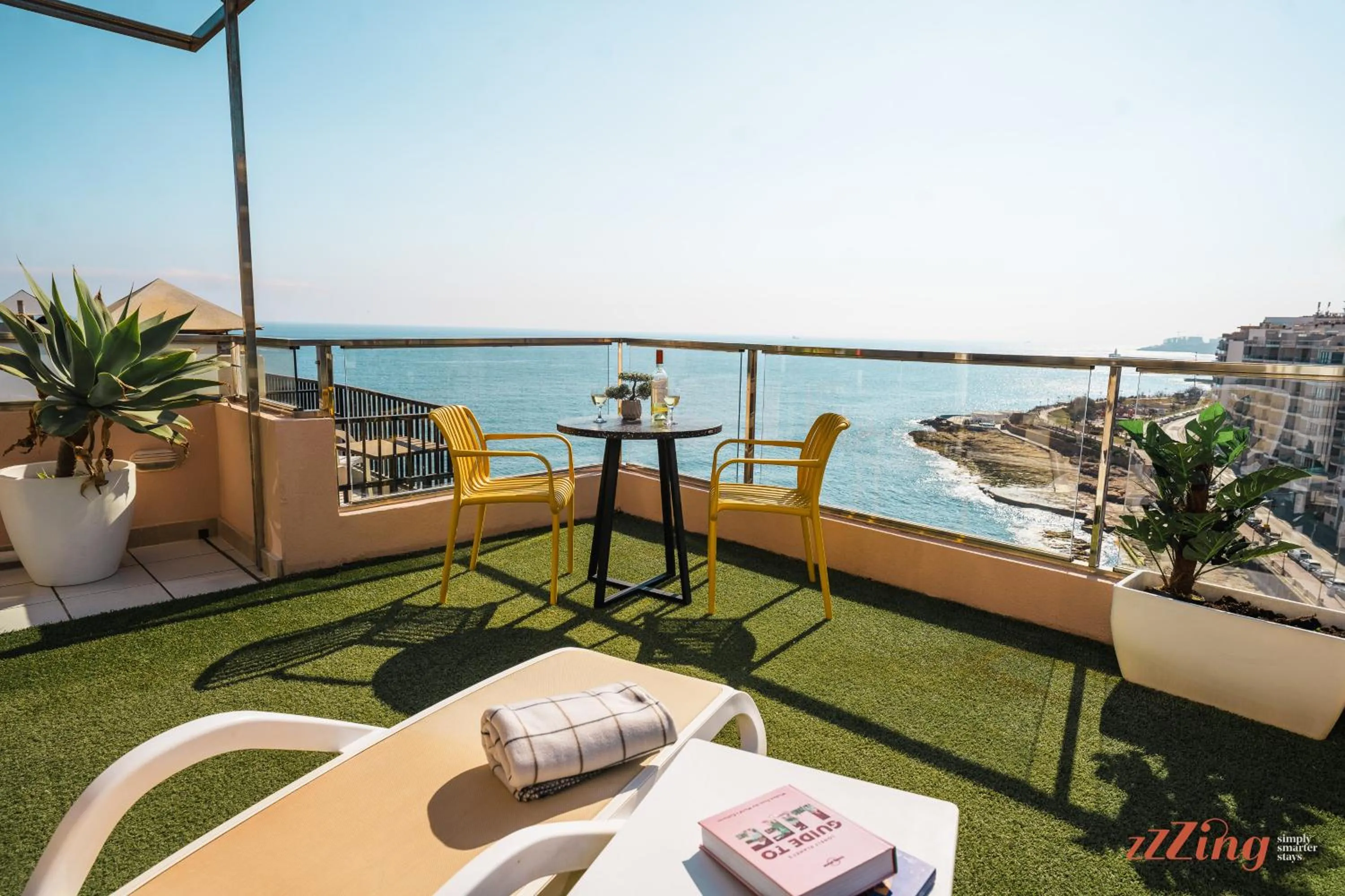 Patio in Seafront Studio with Stunning Terrace - Sliema, Malta