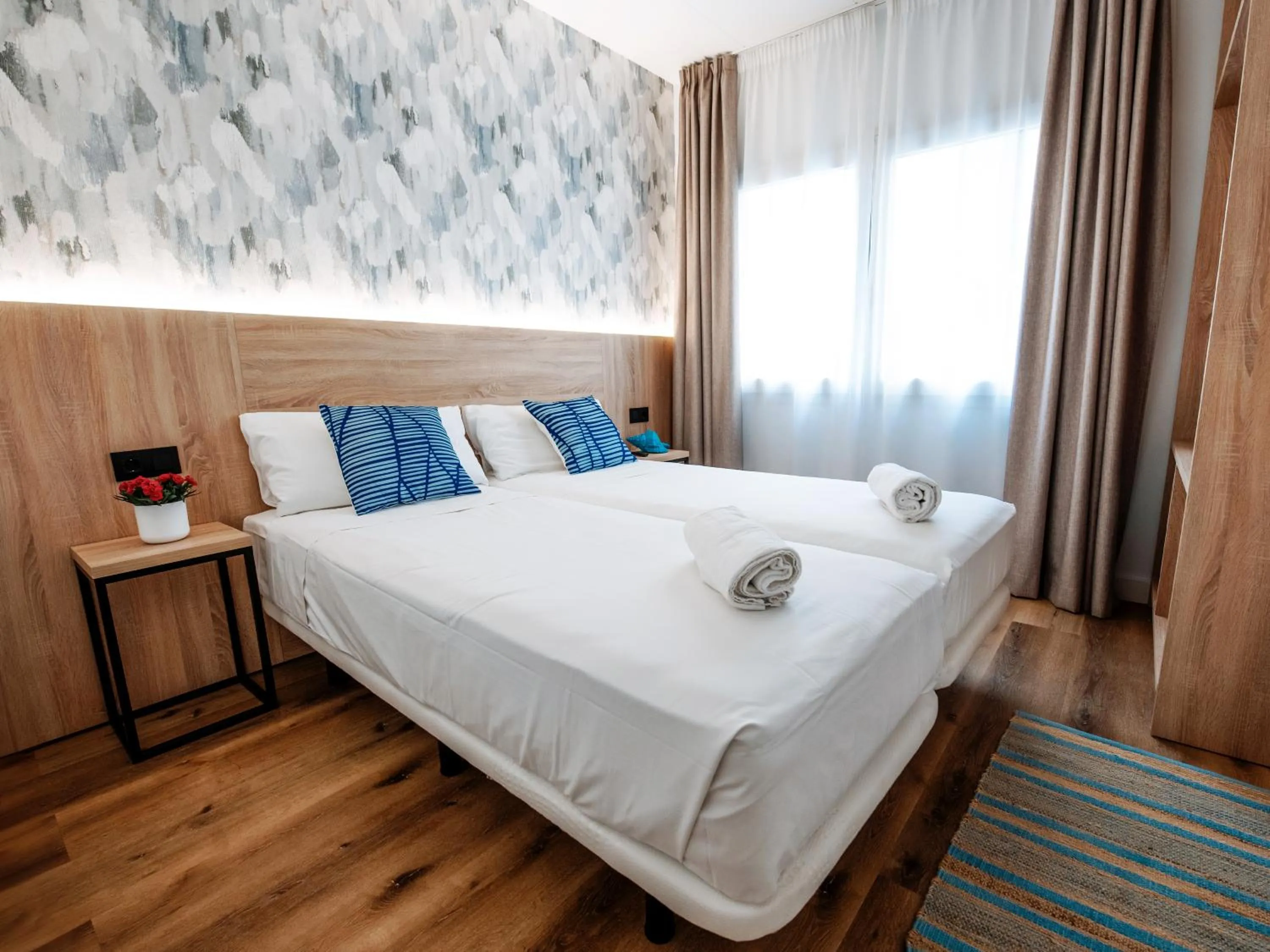 Photo of the whole room, Bed in Sweet Lloret Suites