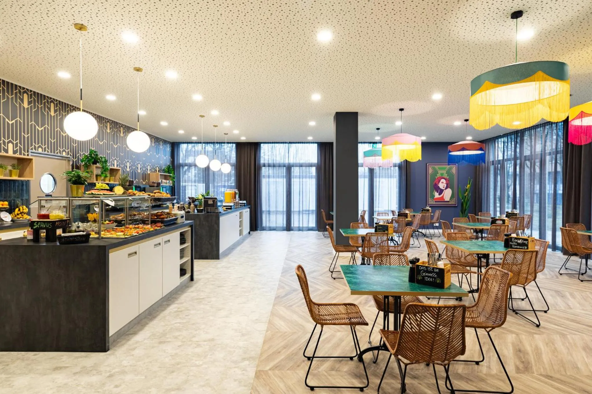 Restaurant/places to eat in Holiday Inn - the niu, Flower Konstanz by IHG