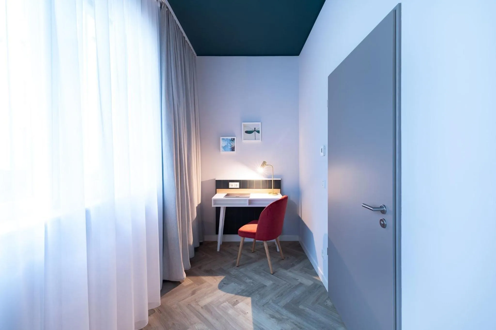 Photo of the whole room, Bed in Holiday Inn - the niu, Flower Konstanz by IHG