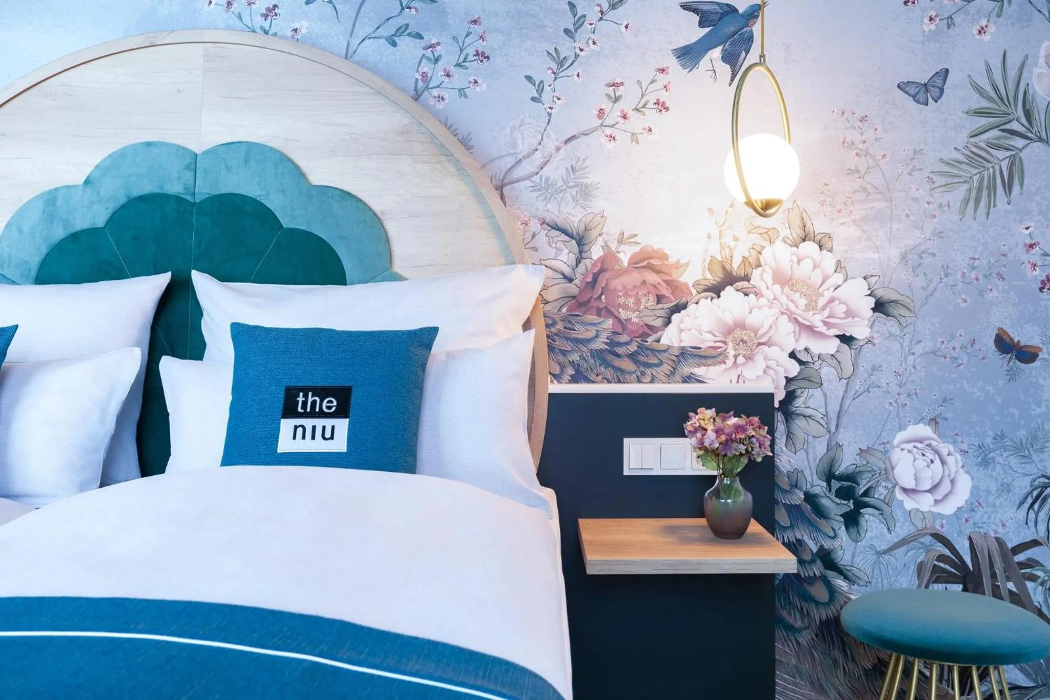 Photo of the whole room, Bed in Holiday Inn - the niu, Flower Konstanz by IHG