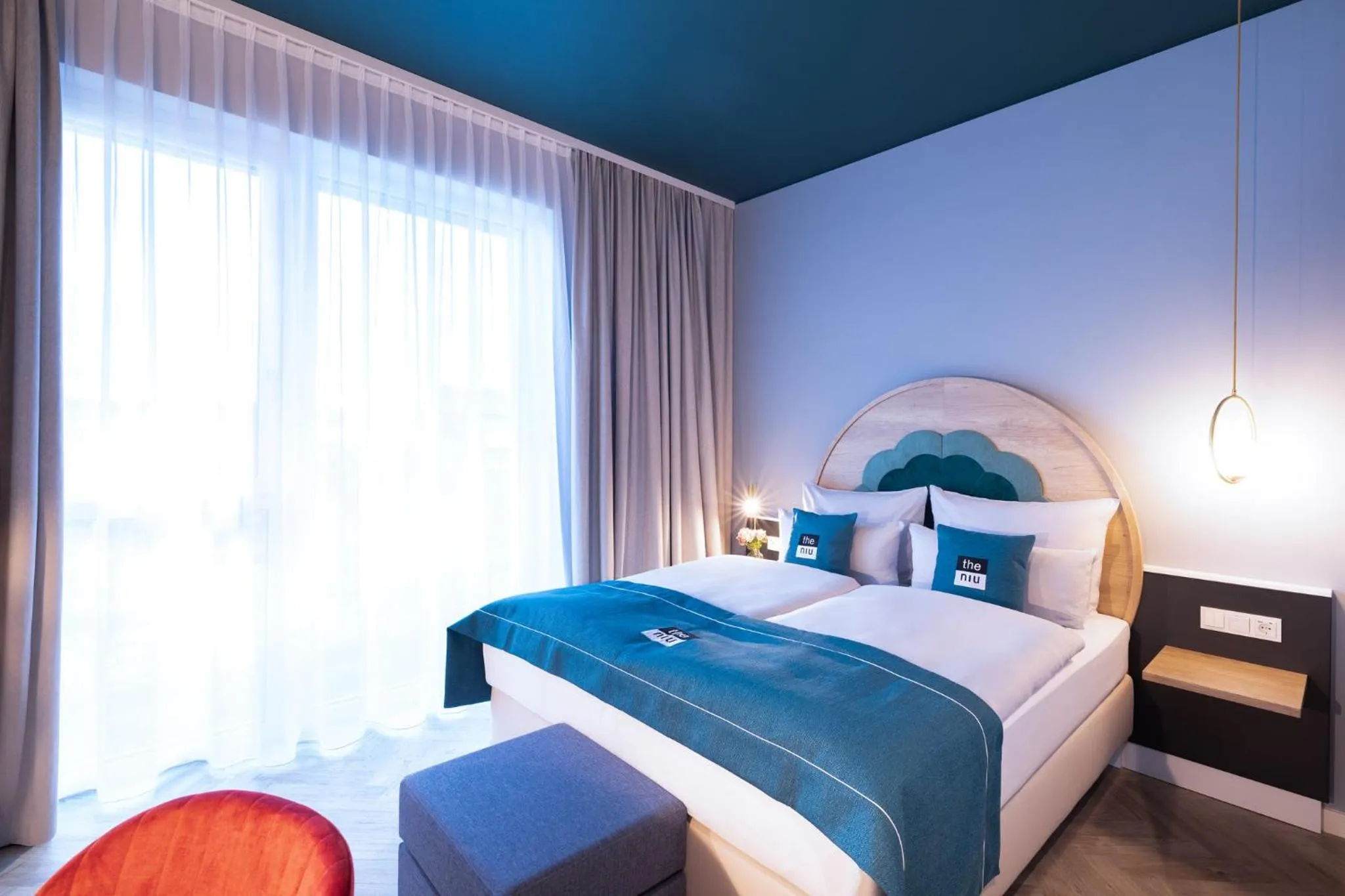 Photo of the whole room, Bed in Holiday Inn - the niu, Flower Konstanz by IHG