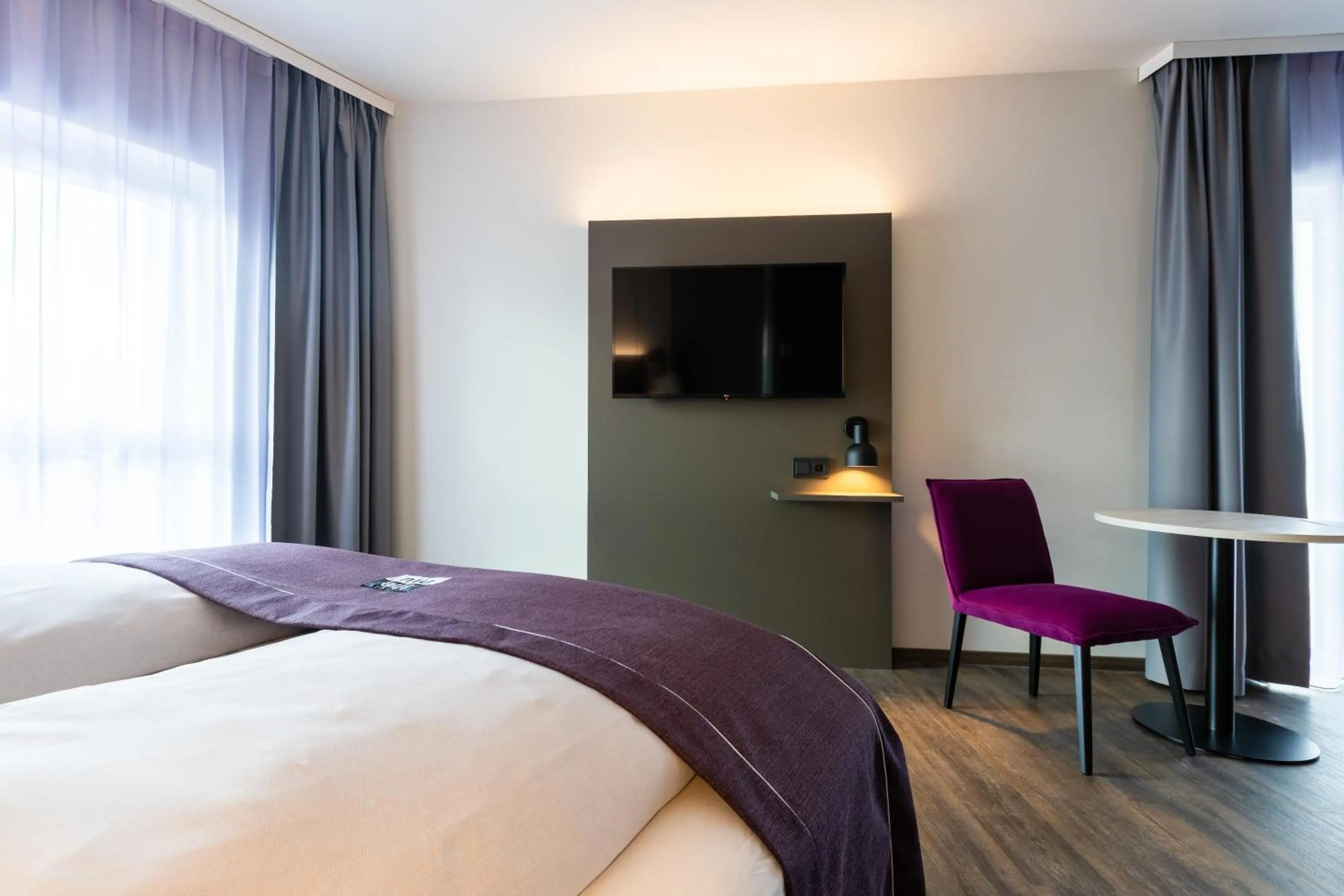 Bedroom, Bed in Holiday Inn-the niu, Wave Karlsruhe Oststadt by IHG