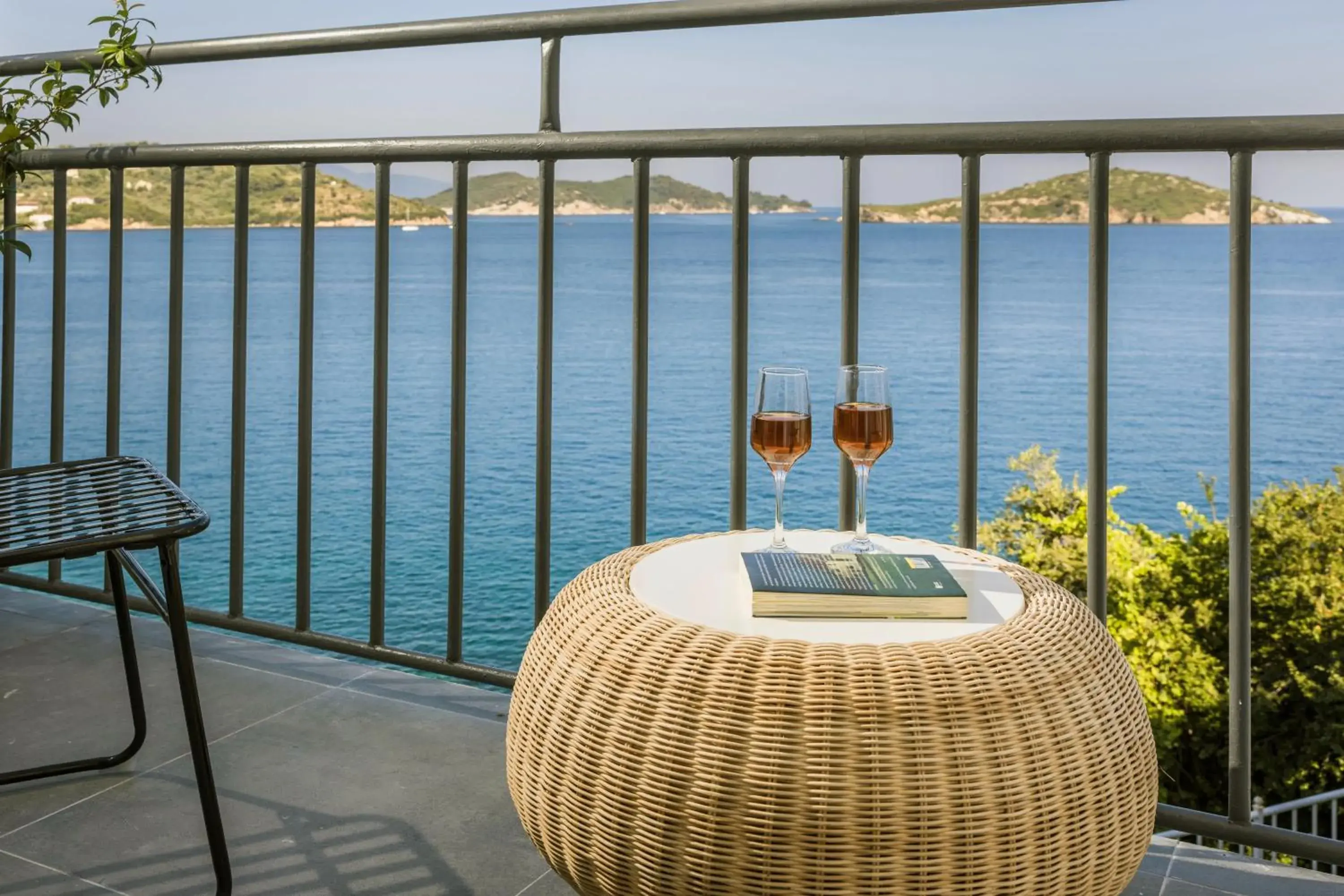 Deluxe Double Room with Balcony in The Rock Suites Deluxe Double Room with Balcony in The Rock Suites