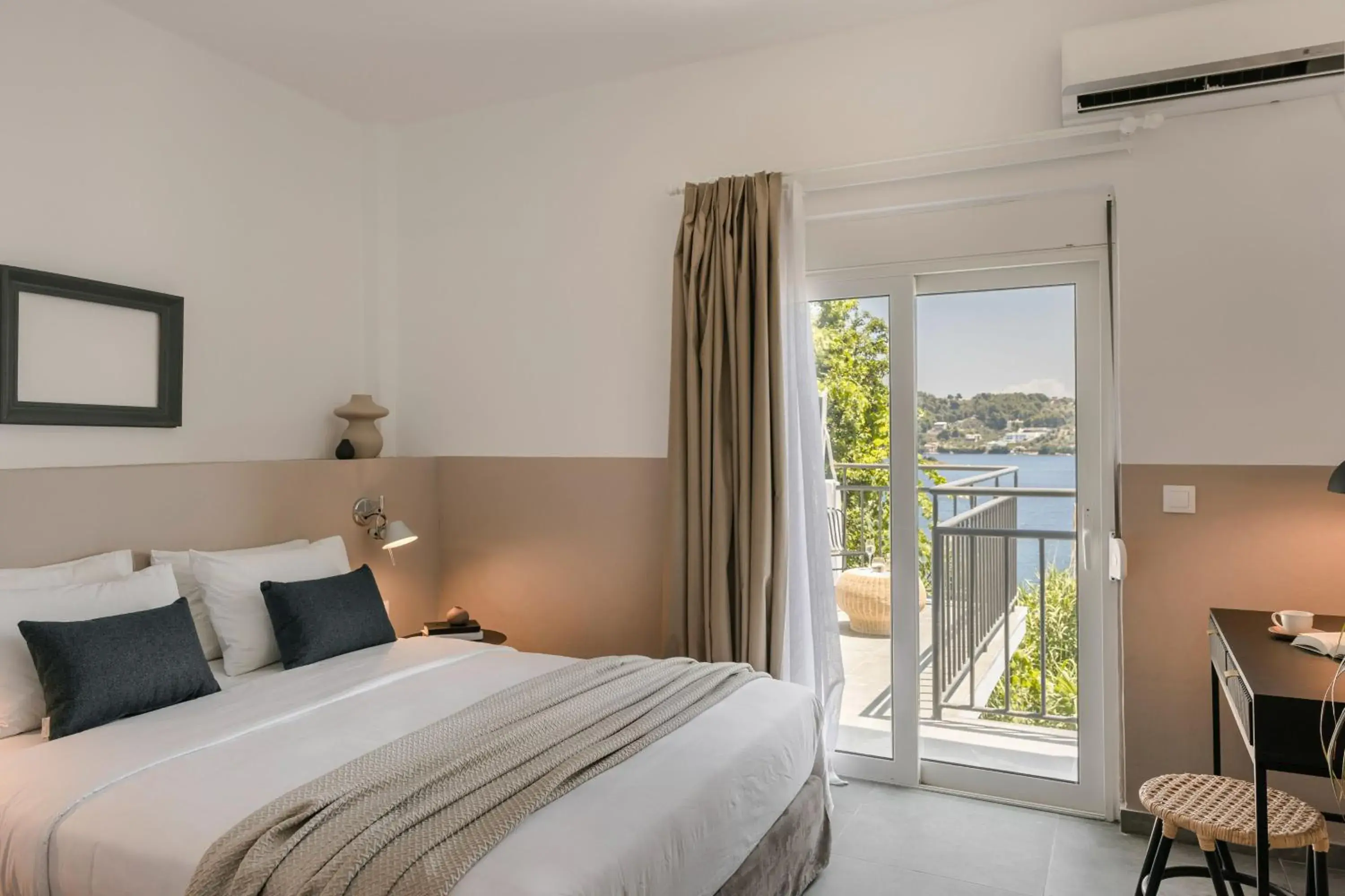 Double Room with Balcony in The Rock Suites Double Room with Balcony in The Rock Suites