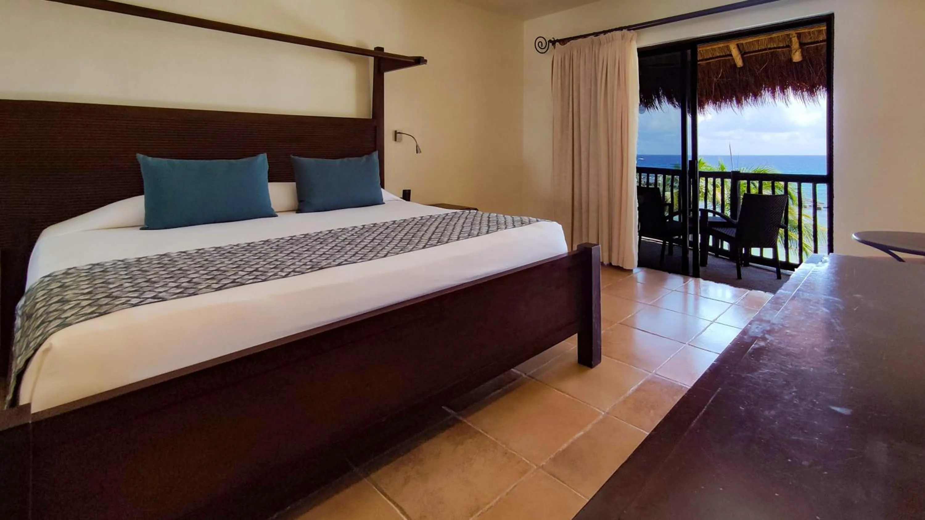 Bedroom, Bed in Catalonia Yucatan Beach - All Inclusive