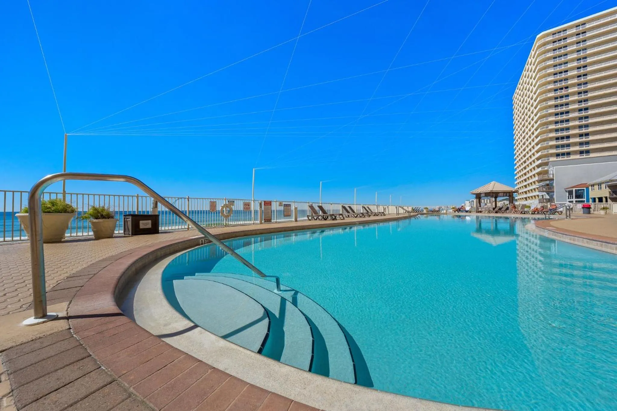 Property building in Treasure Island #0404