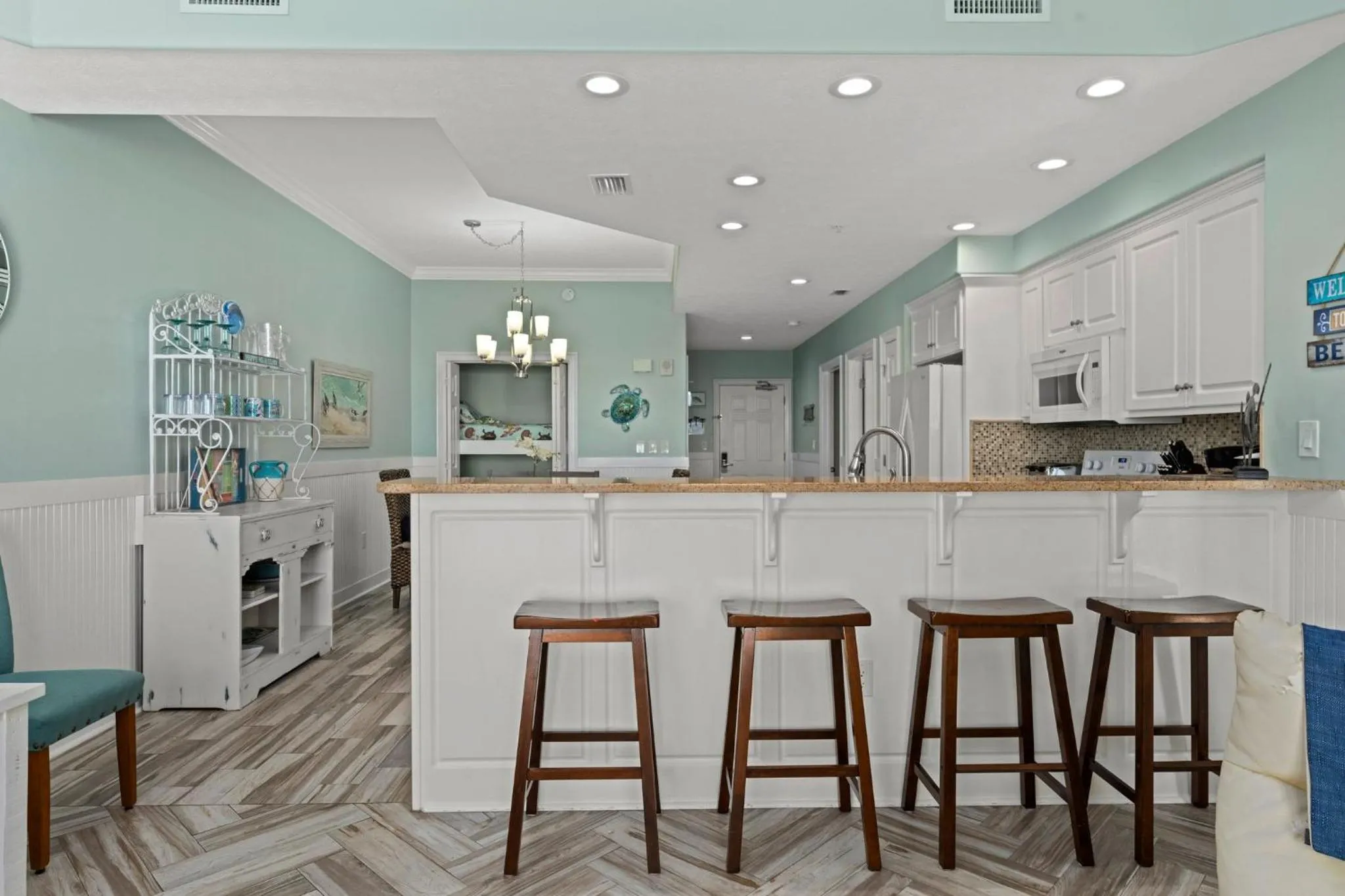 Property building in Treasure Island #0404