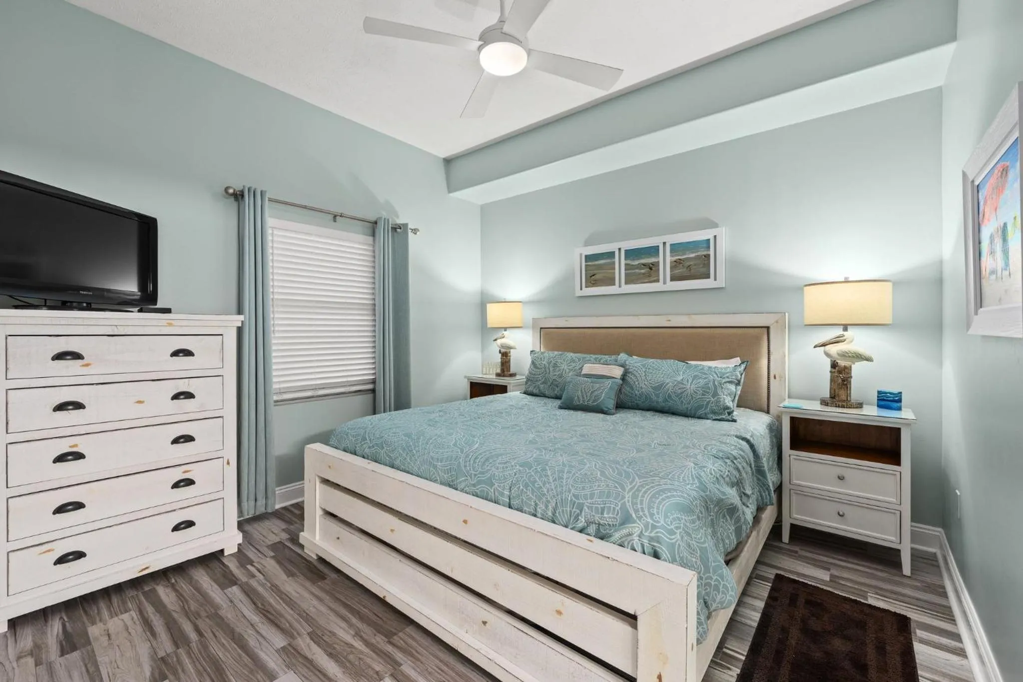 Property building, Bed in Treasure Island #0404