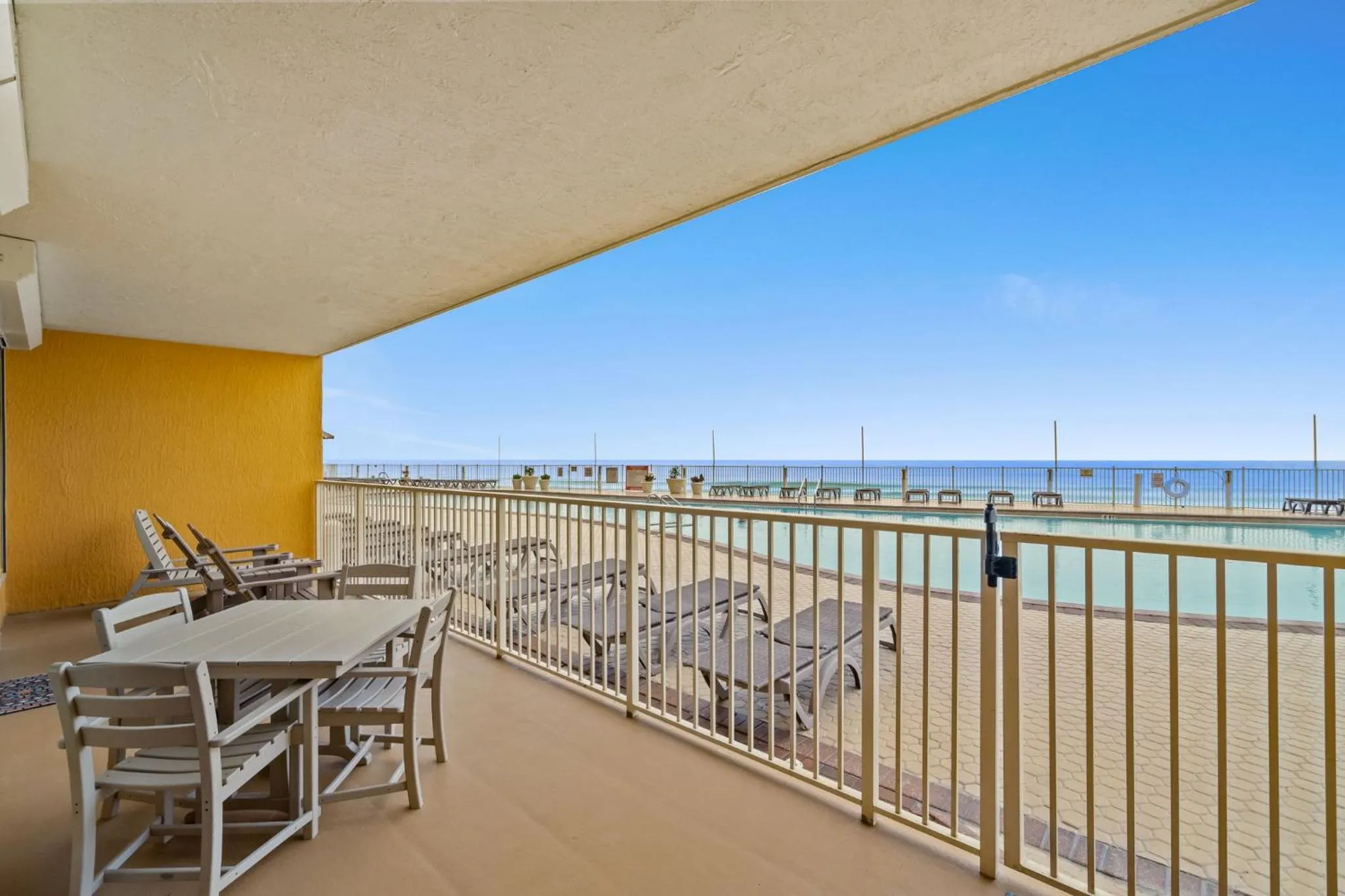 Property building in Treasure Island #0110