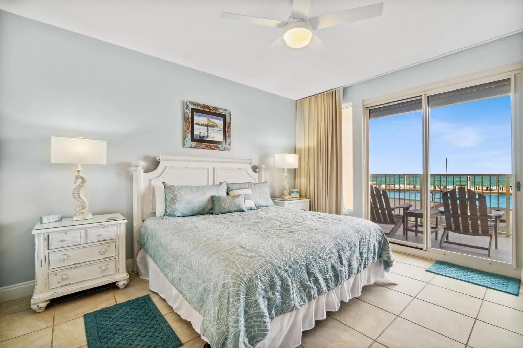 Property building, Bed in Treasure Island #0110