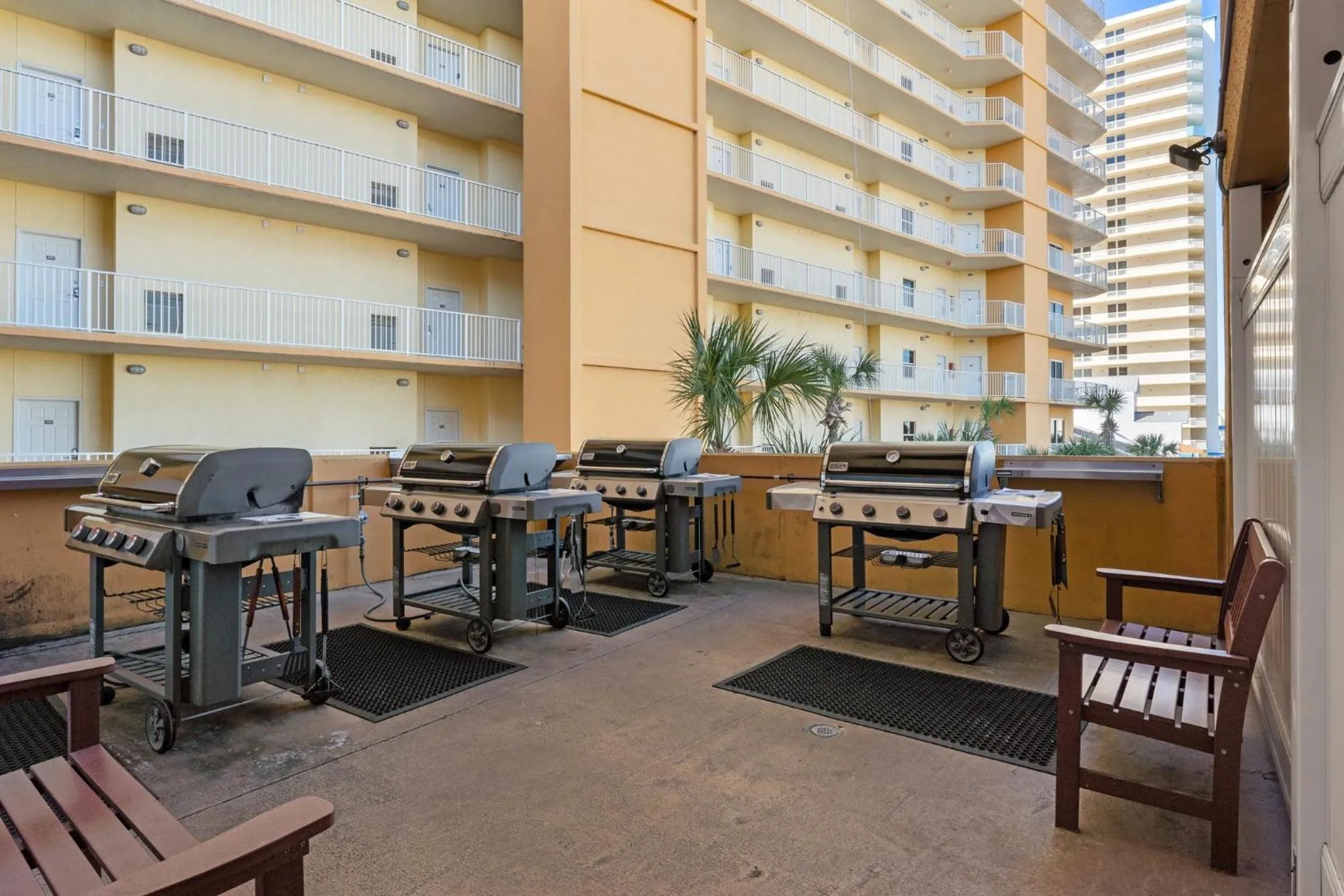 Property building in Treasure Island #0110