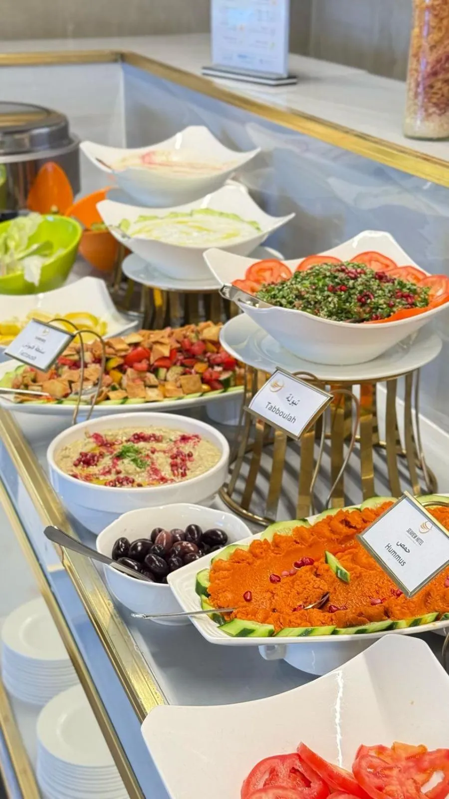 Restaurant/places to eat in SEAVIEW HOTEL