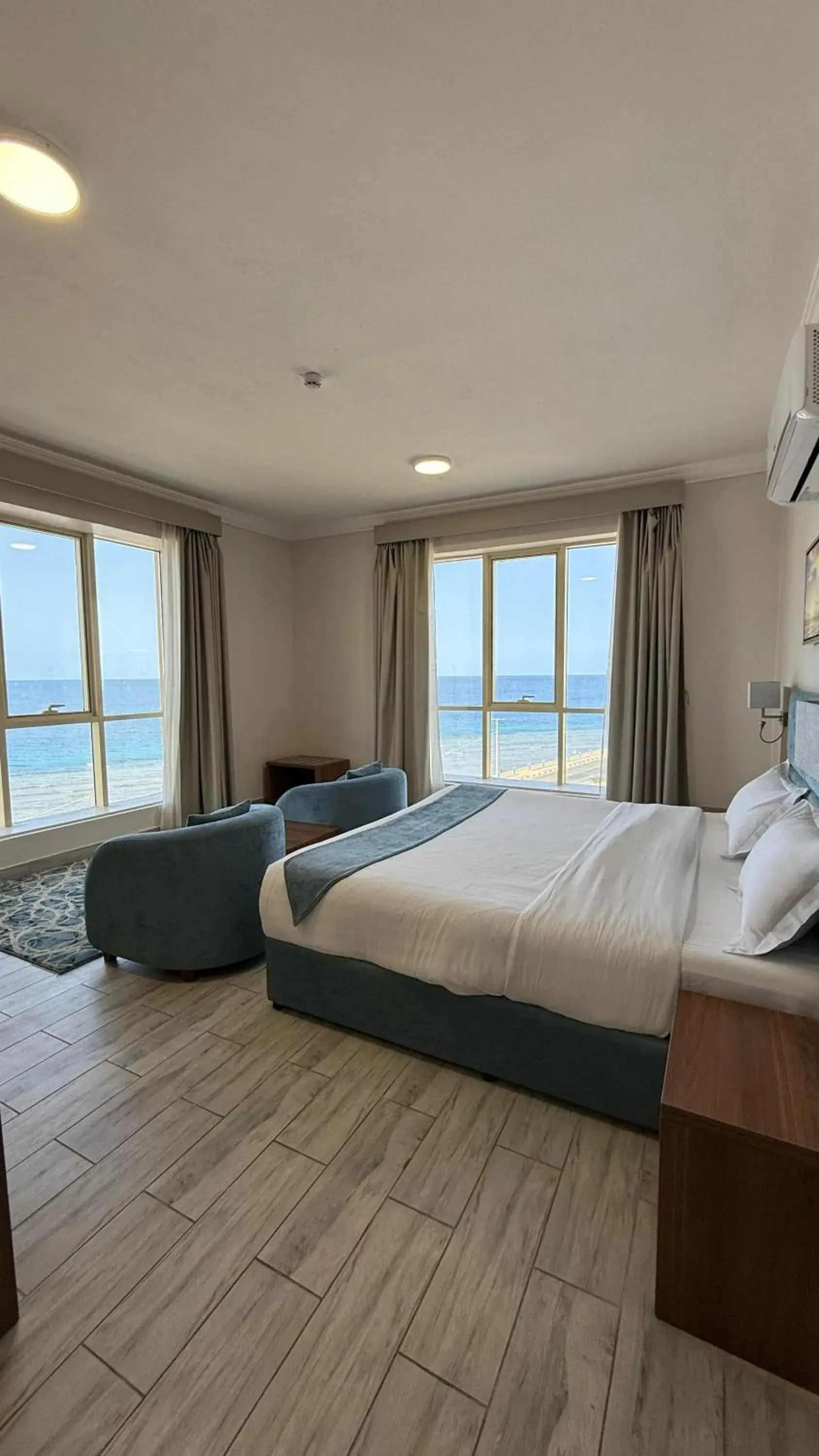 Bed in SEAVIEW HOTEL Bed in SEAVIEW HOTEL