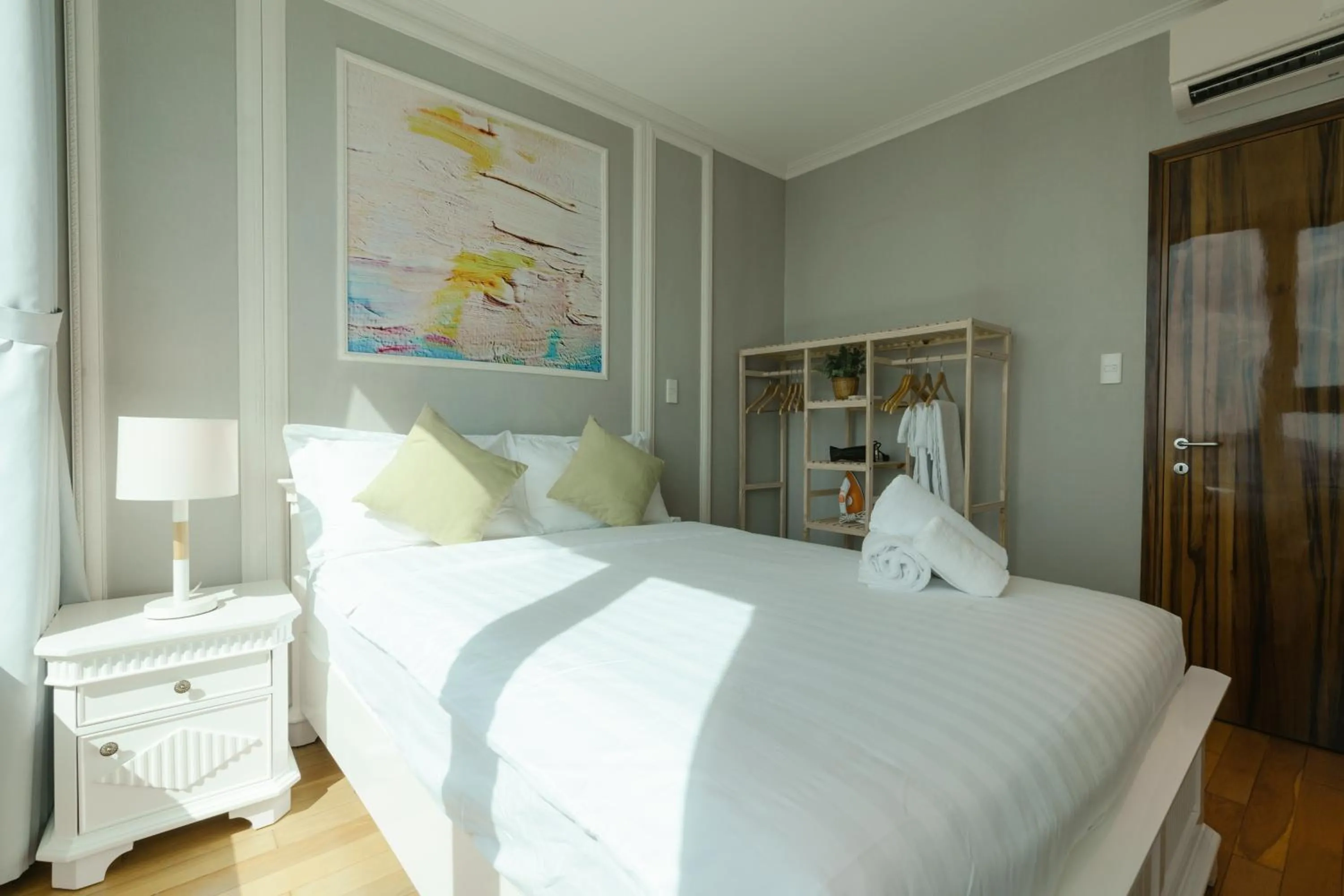Bed in Léman Luxury Apartment District 3 HCMC