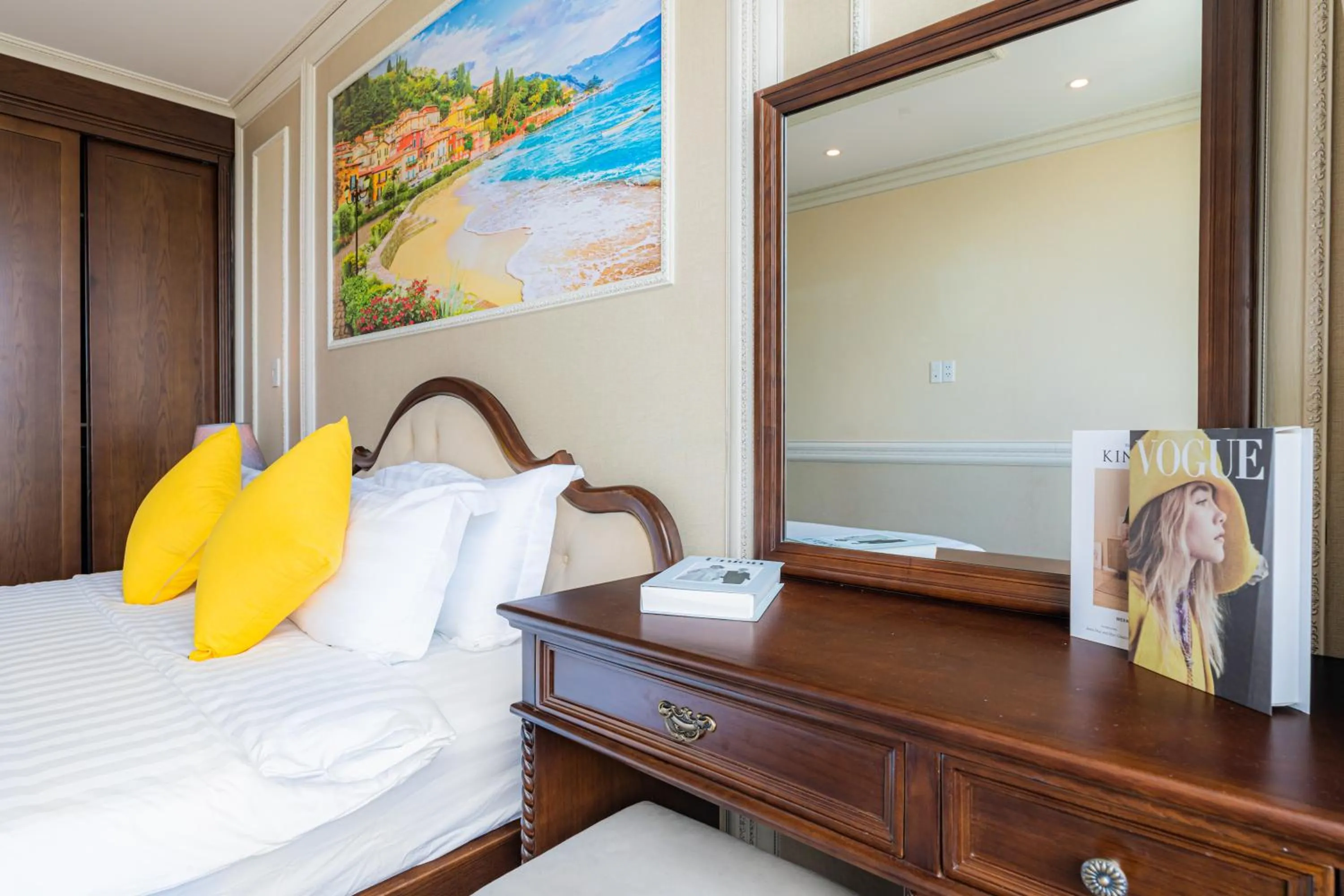 Bed in Léman Luxury Apartment District 3 HCMC