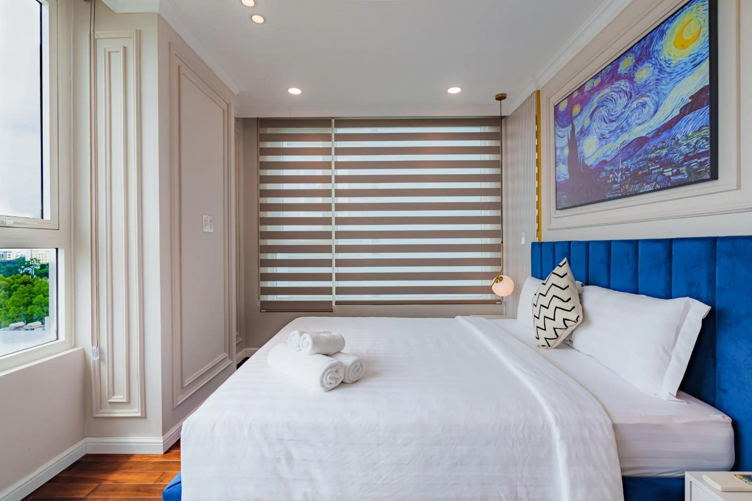 Bed in Léman Luxury Apartment District 3 HCMC