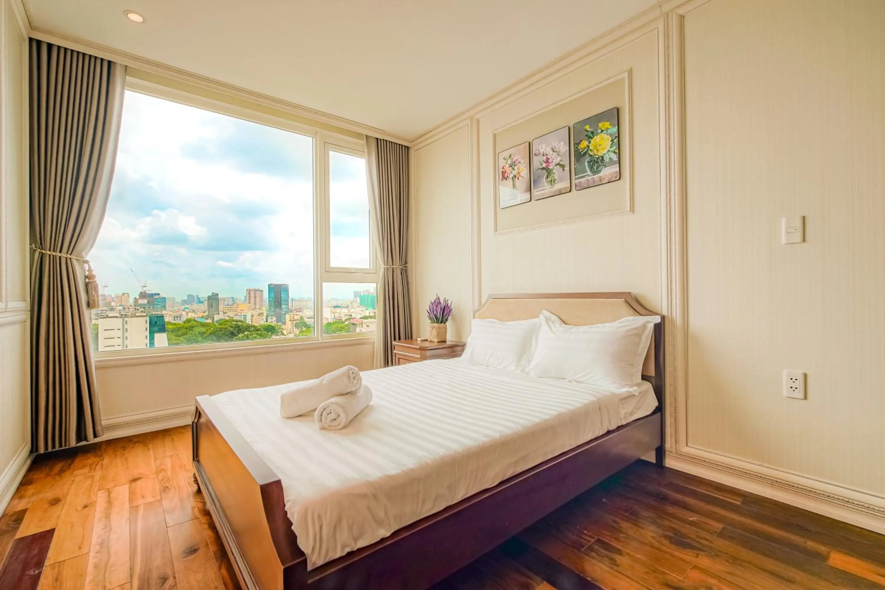 Bed in Léman Luxury Apartment District 3 HCMC