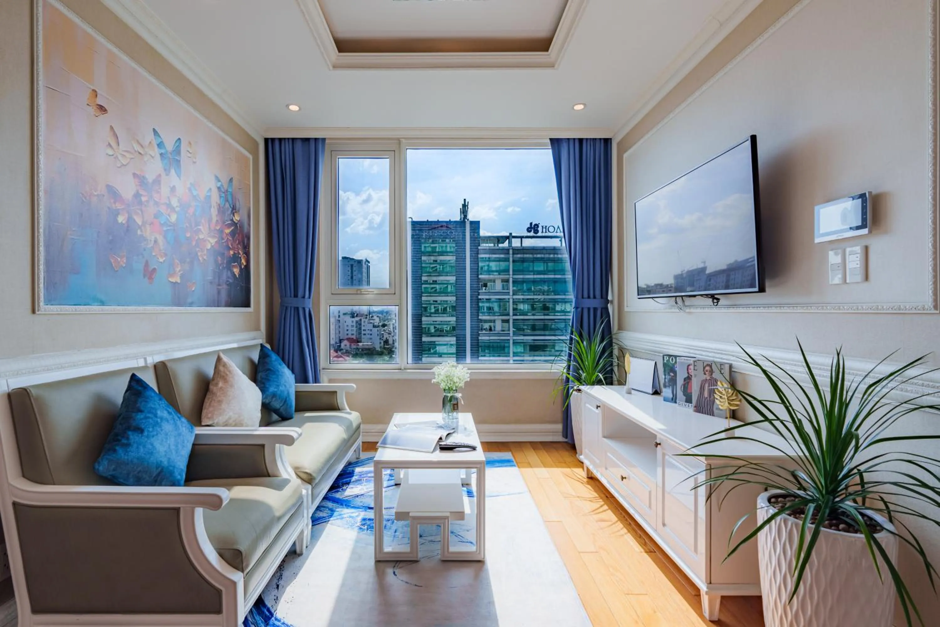 Léman Luxury Apartment District 3 HCMC