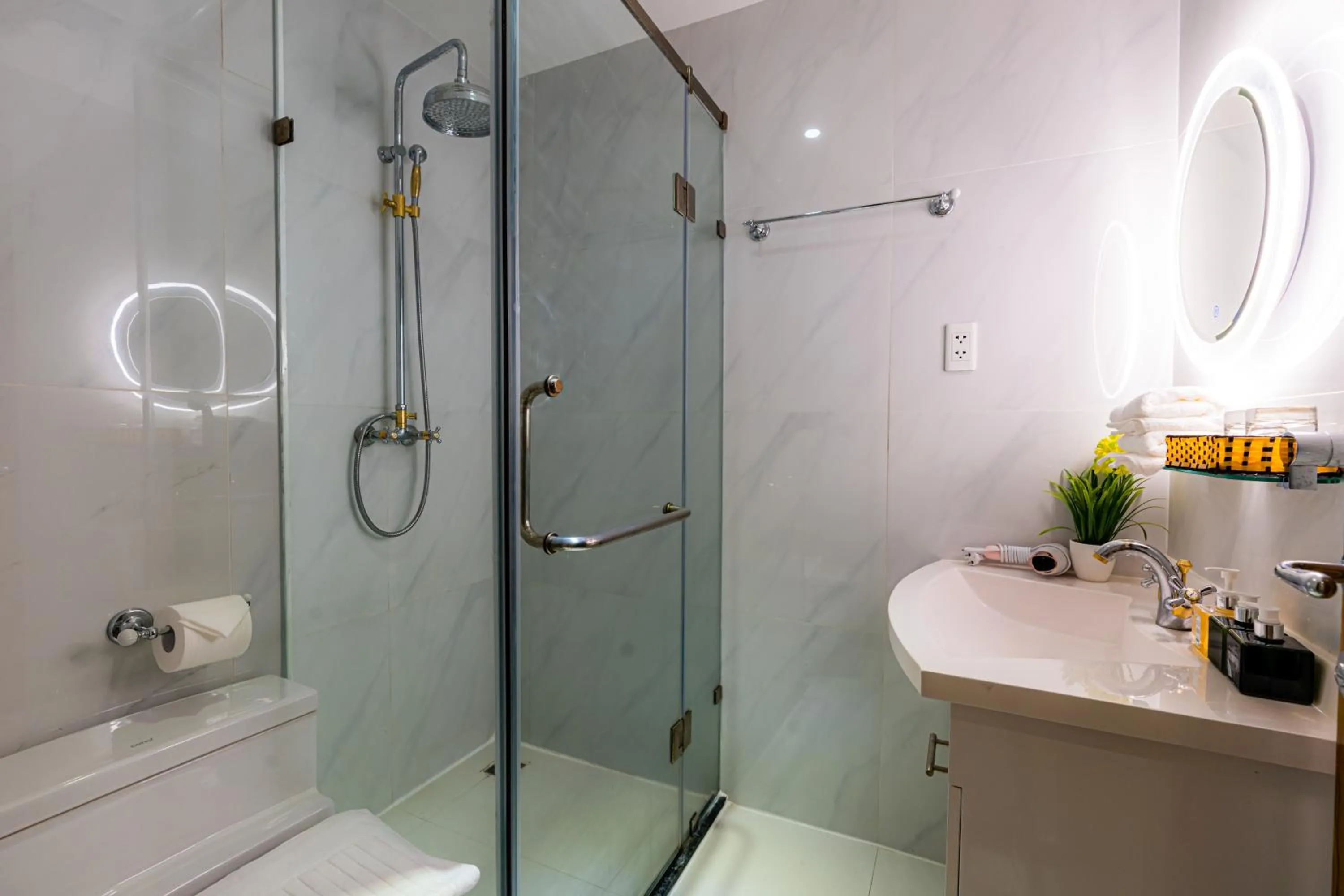 Léman Luxury Apartment District 3 HCMC