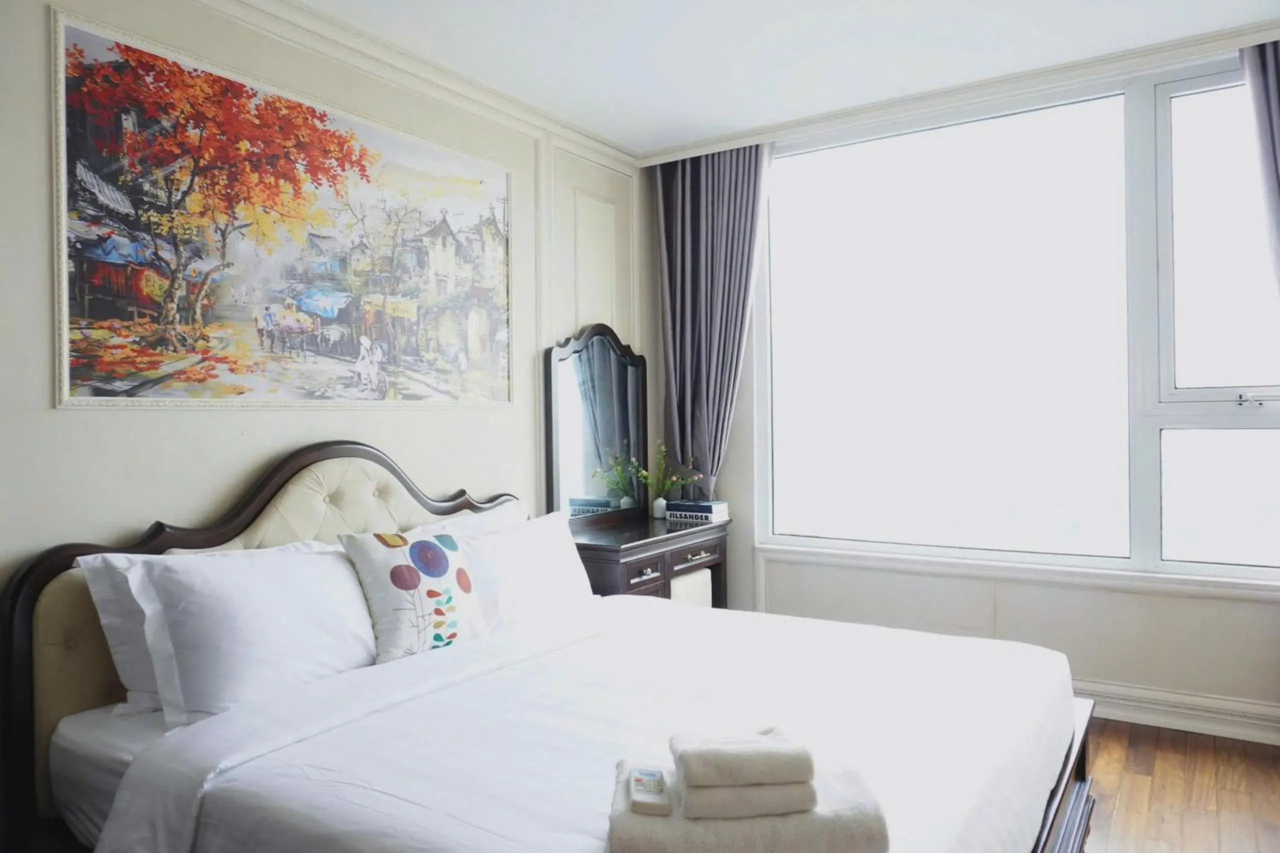 Bed in Léman Luxury Apartment District 3 HCMC