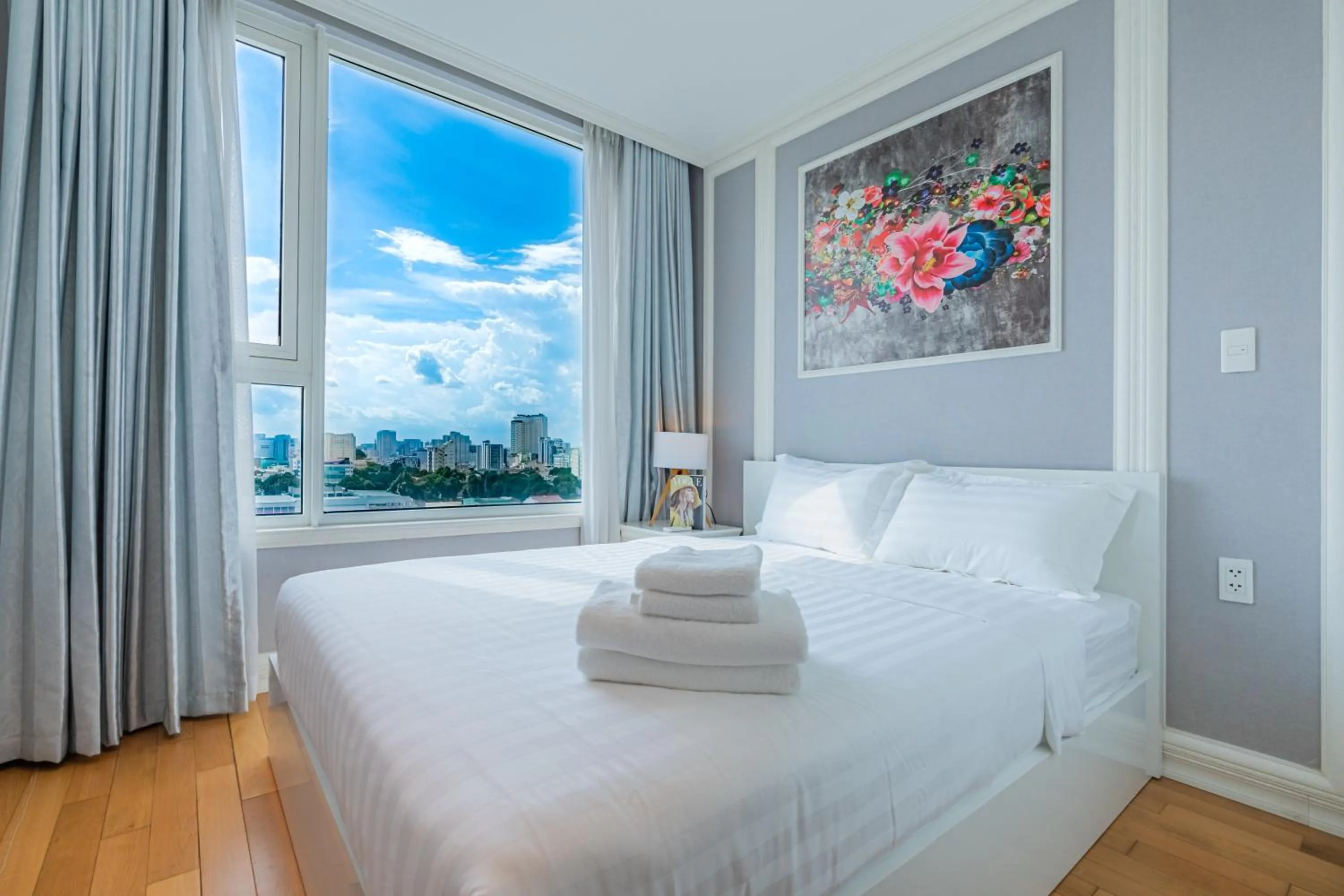 Bed in Léman Luxury Apartment District 3 HCMC