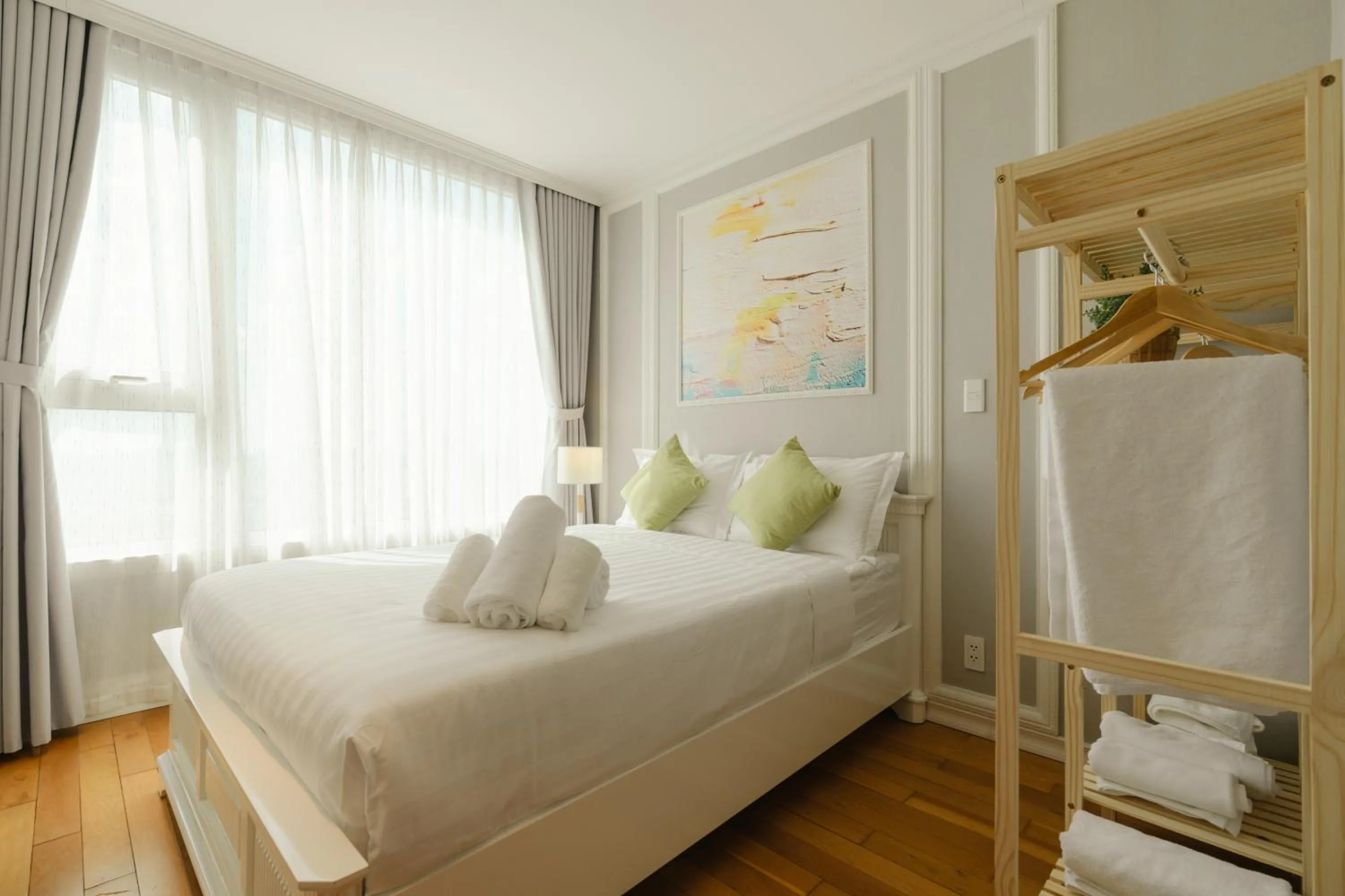 Bed in Léman Luxury Apartment District 3 HCMC
