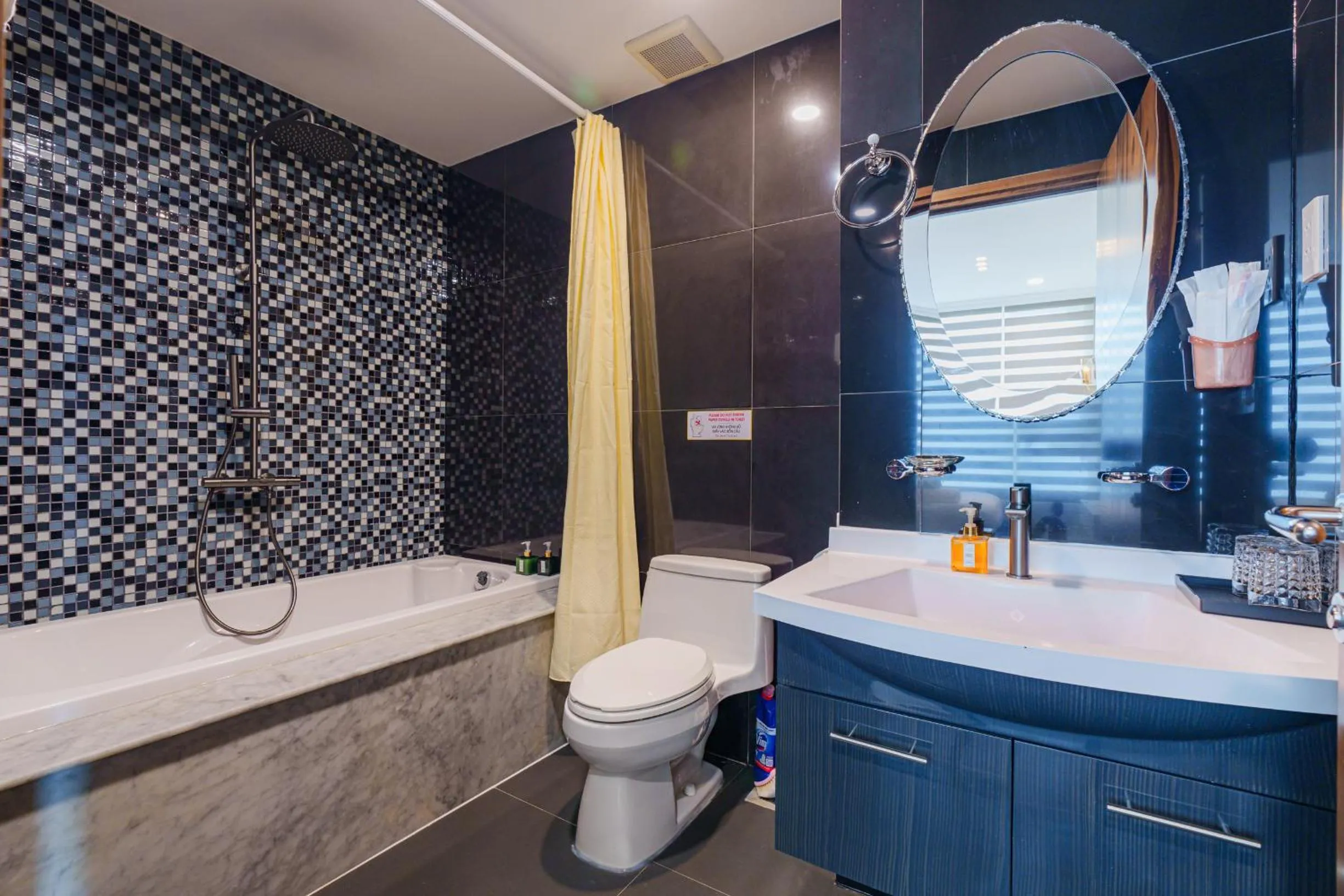 Léman Luxury Apartment District 3 HCMC