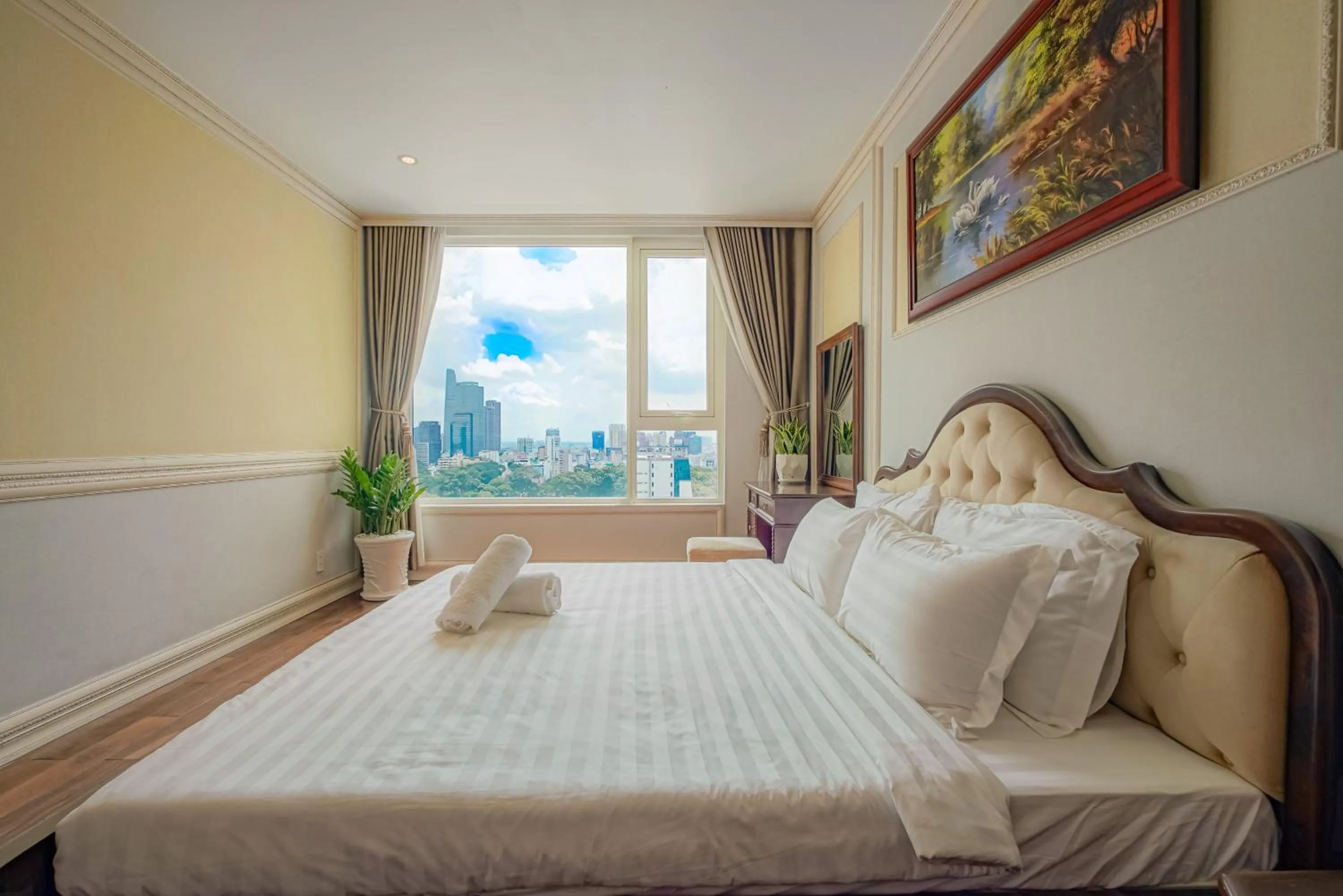 Bed in Léman Luxury Apartment District 3 HCMC