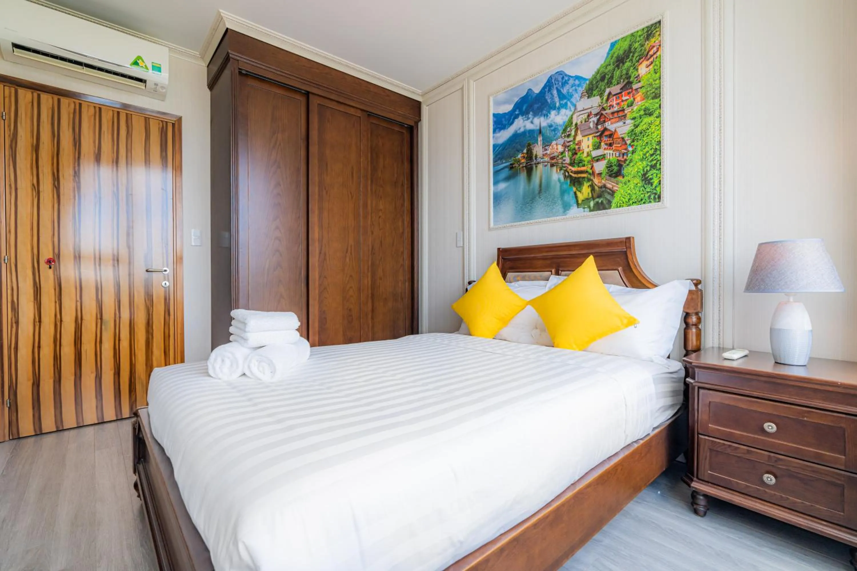 Bed in Léman Luxury Apartment District 3 HCMC
