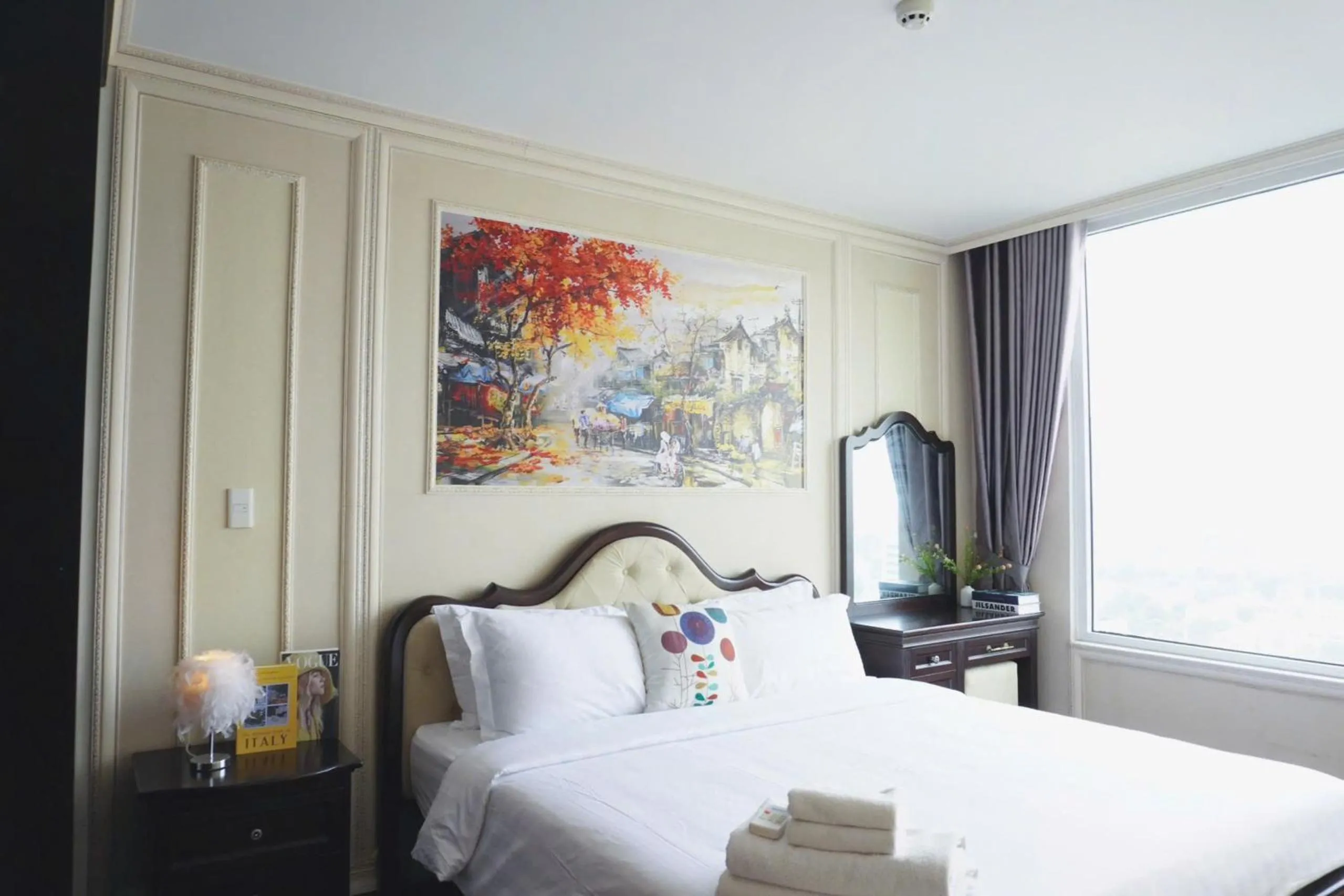 Bed in Léman Luxury Apartment District 3 HCMC
