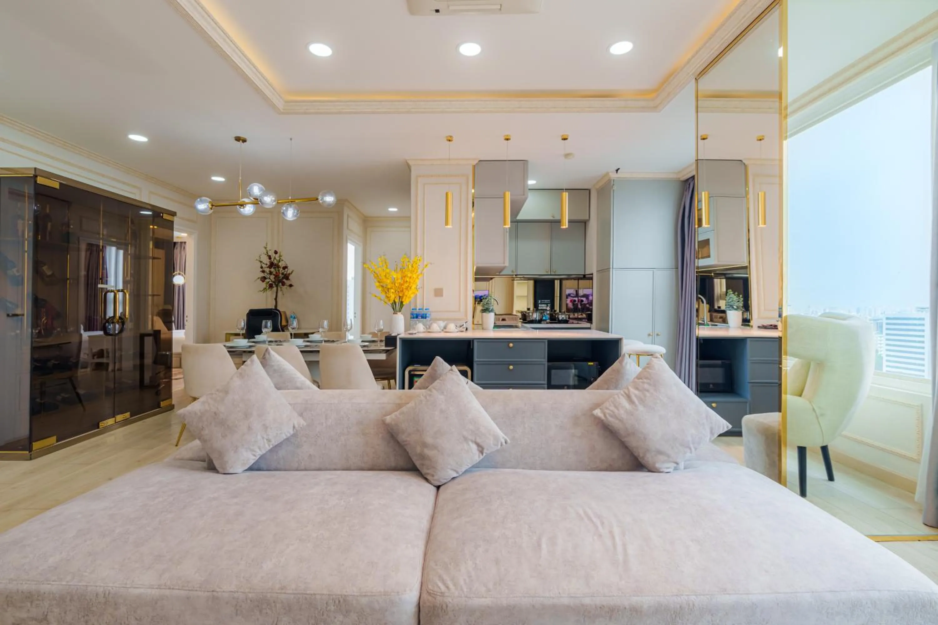 Bed in Léman Luxury Apartment District 3 HCMC
