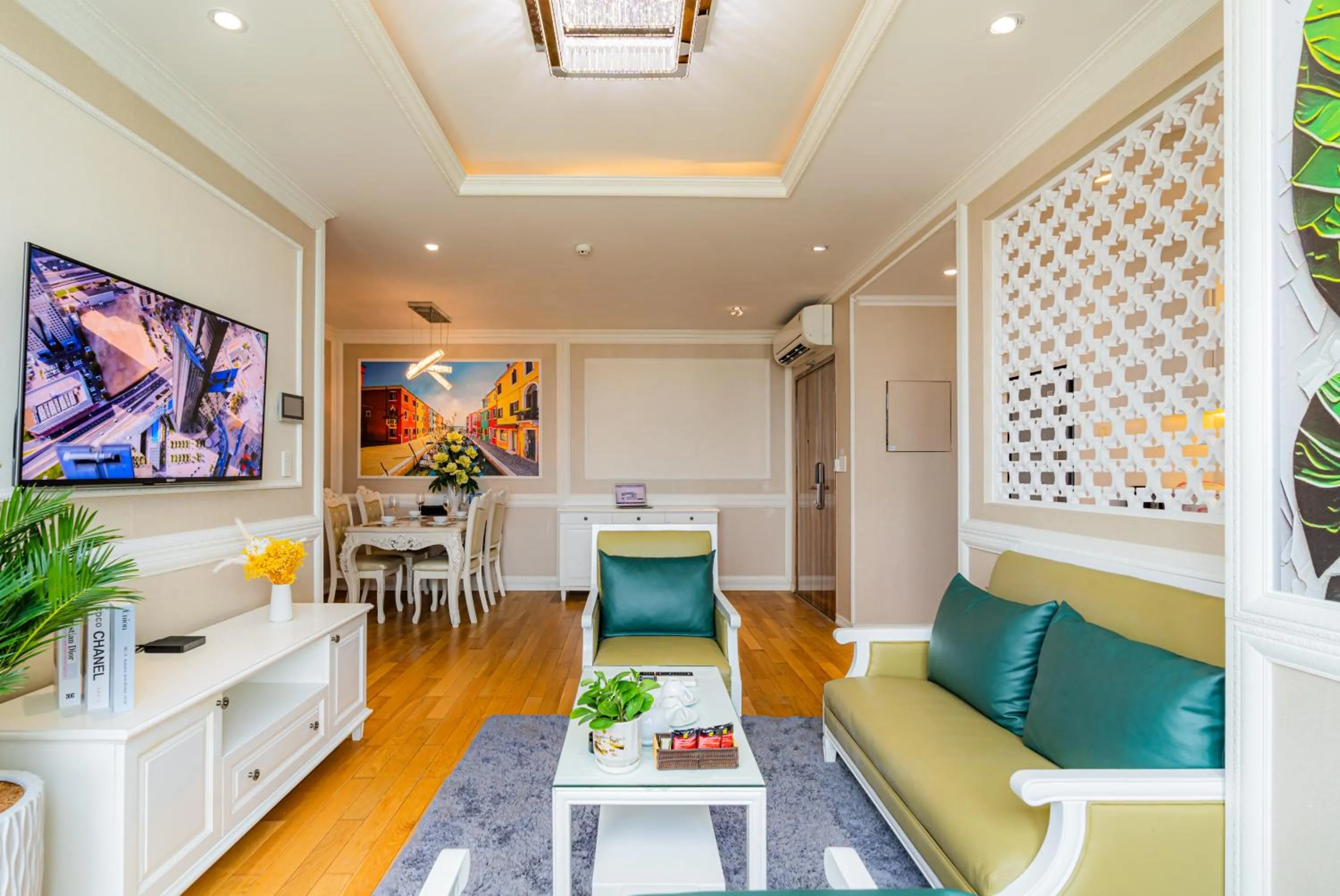 Léman Luxury Apartment District 3 HCMC