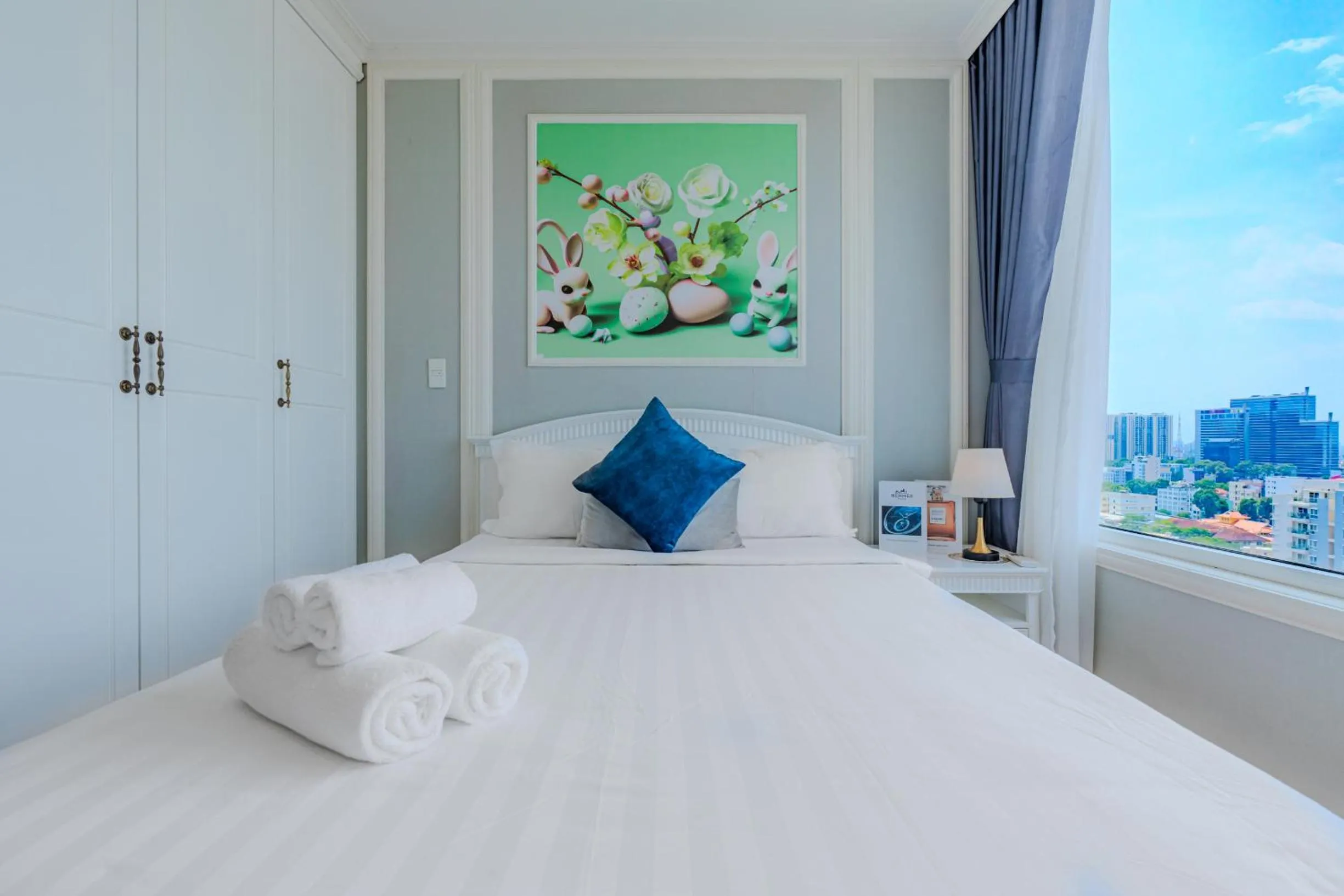 Bed in Léman Luxury Apartment District 3 HCMC