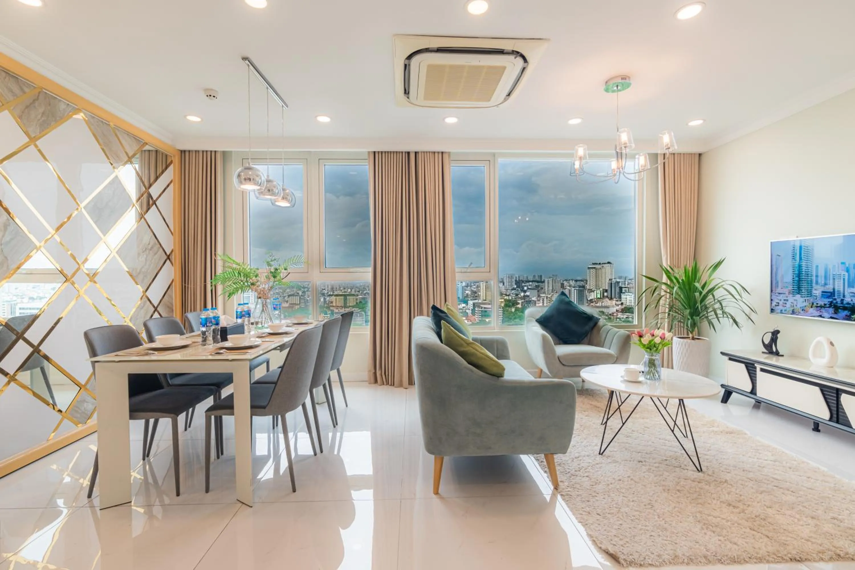 Léman Luxury Apartment District 3 HCMC