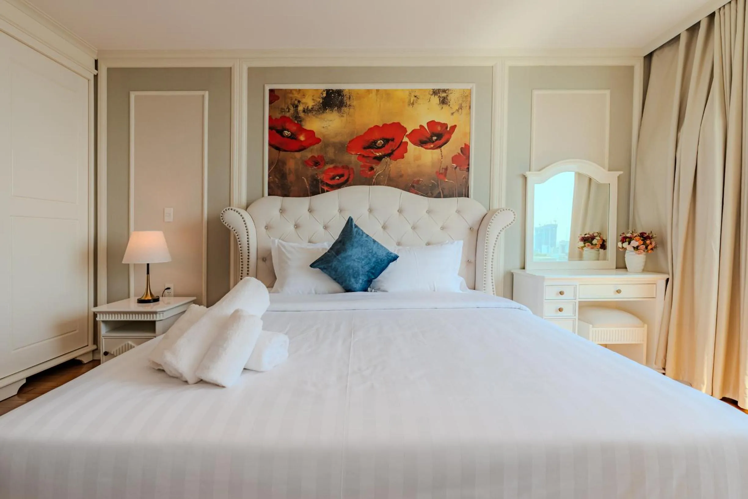 Bed in Léman Luxury Apartment District 3 HCMC