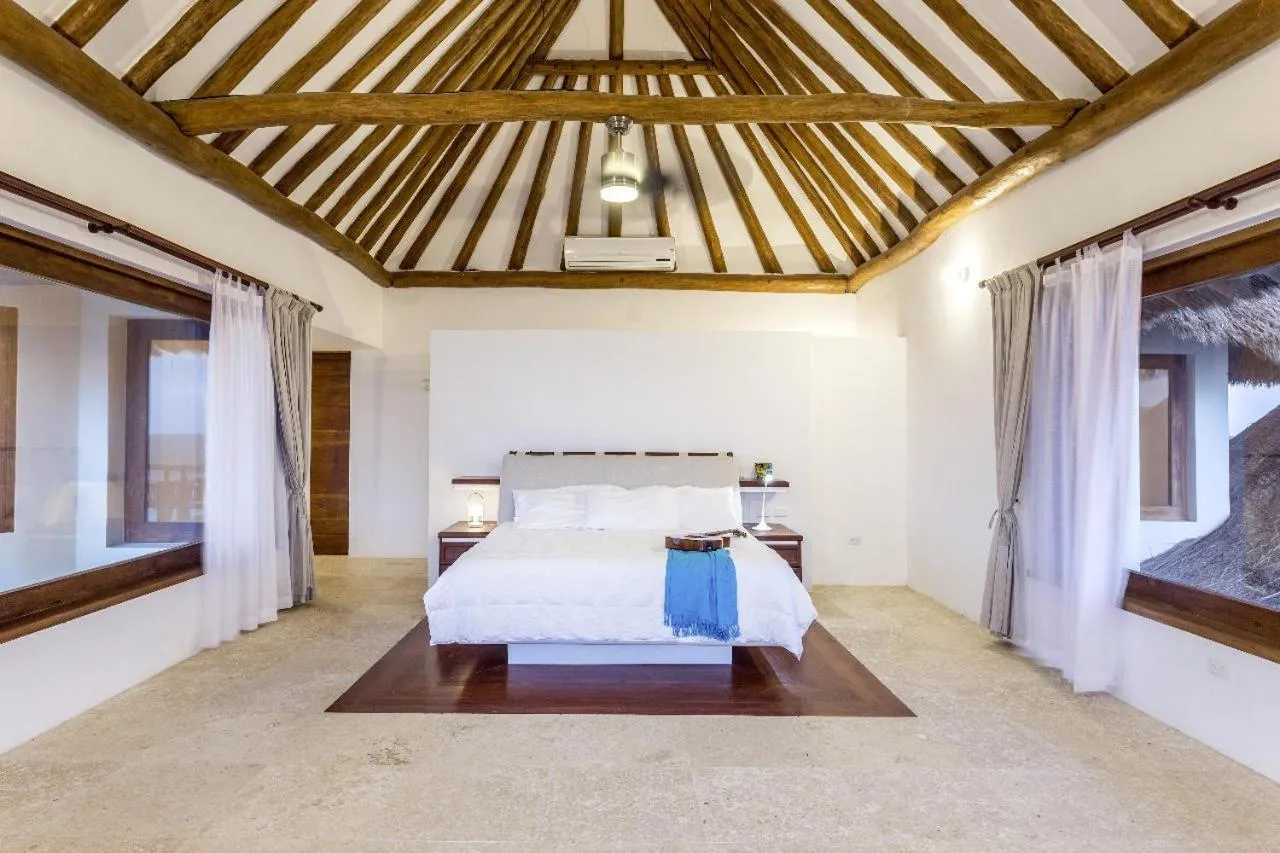 Bed in DK Luxury Ocean Front Villa - Adults Only