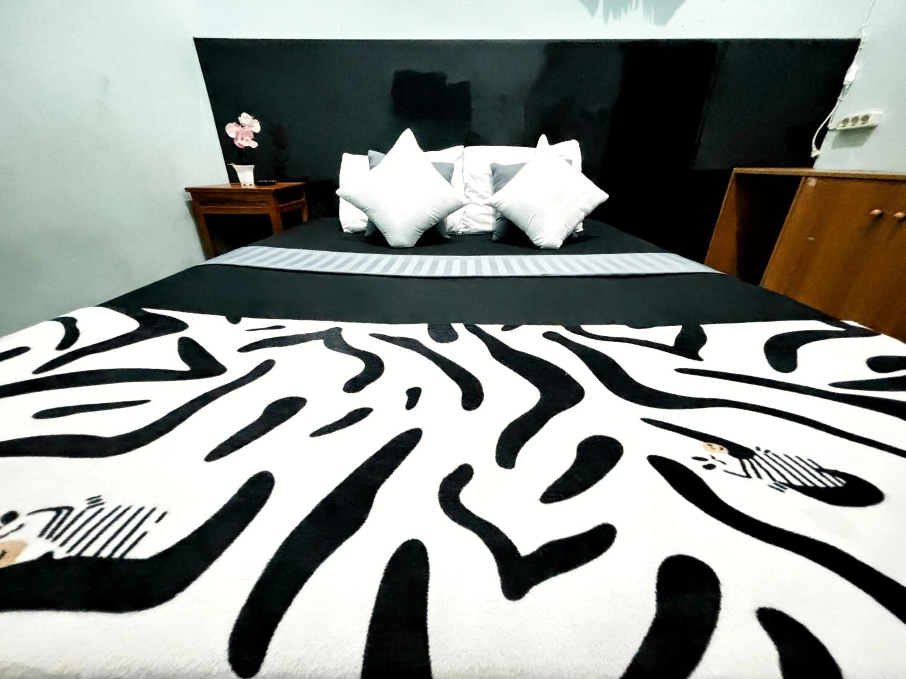 Bedroom, Bed in NgeKost harian