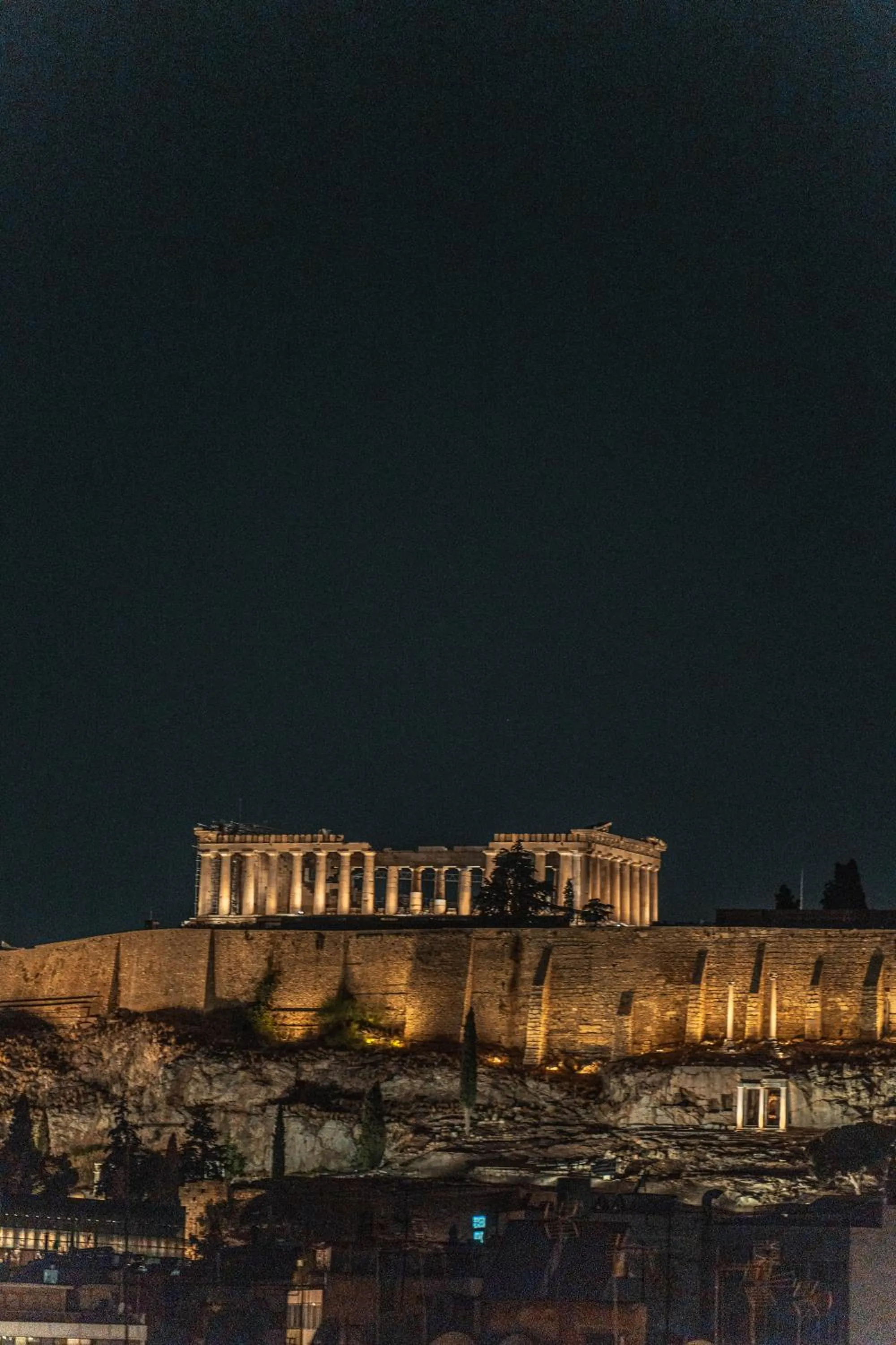 Night in Athesense Suites