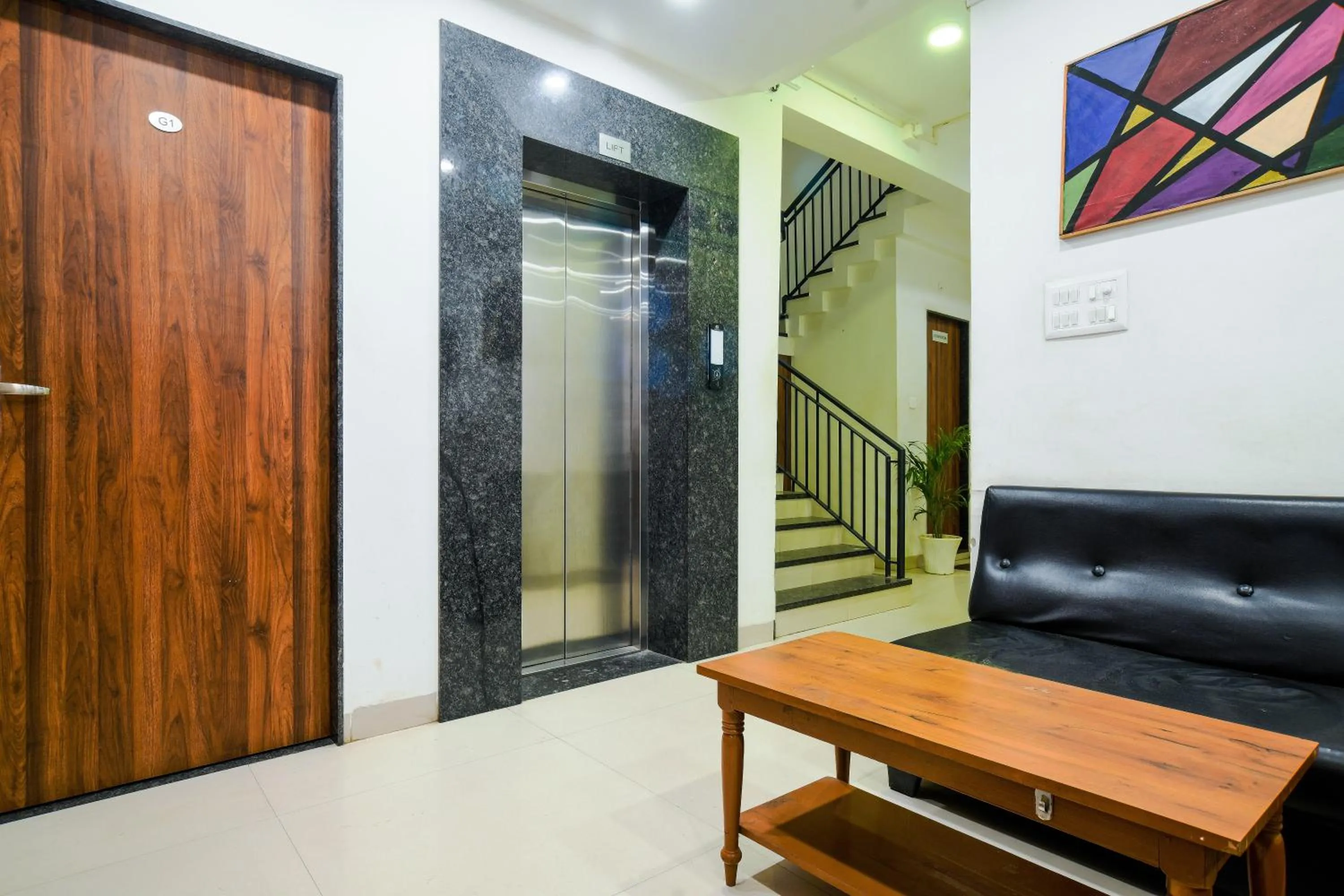 elevator in Aceotel Inn Flamingo