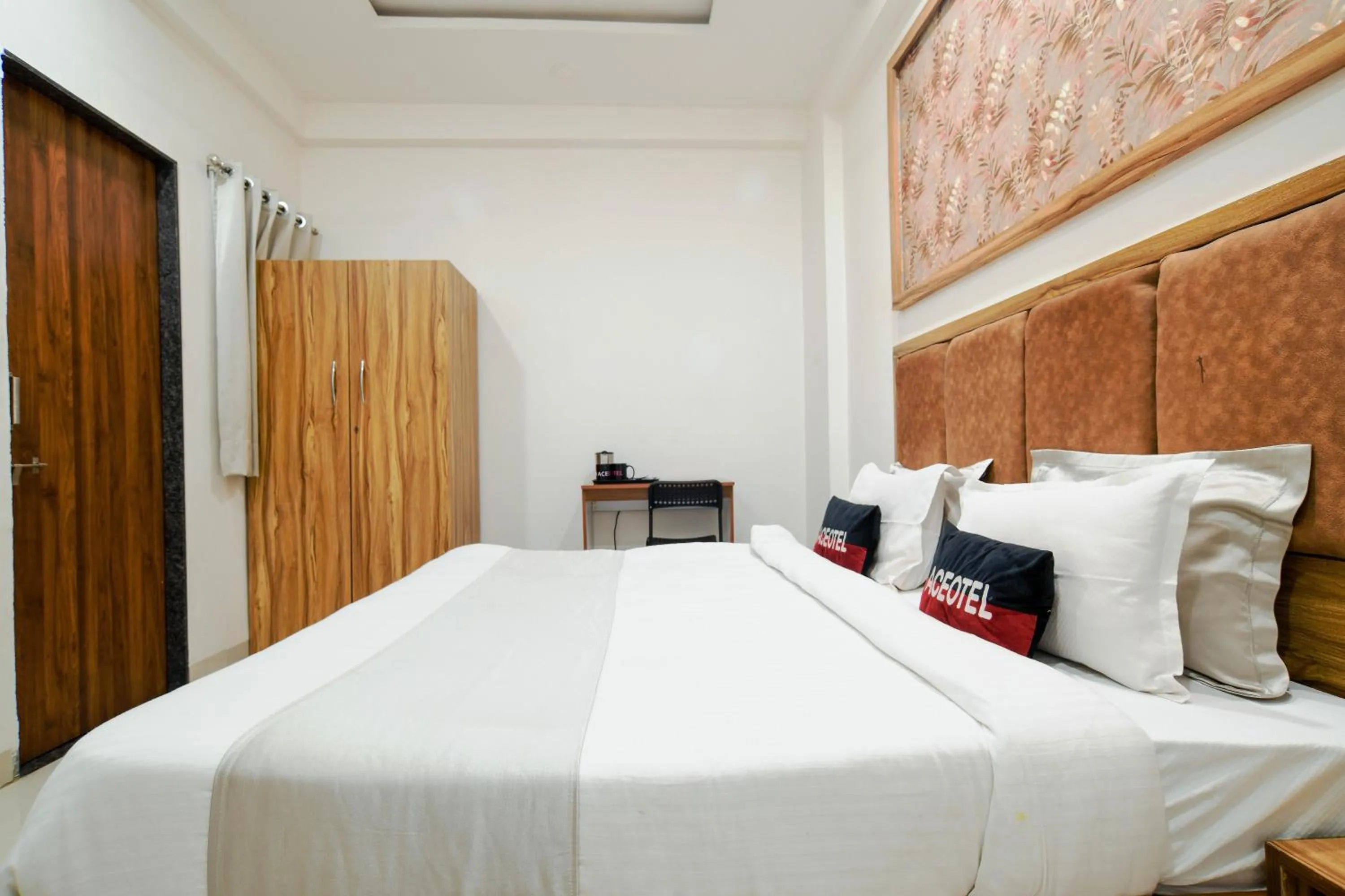 Bed in Aceotel Inn Flamingo