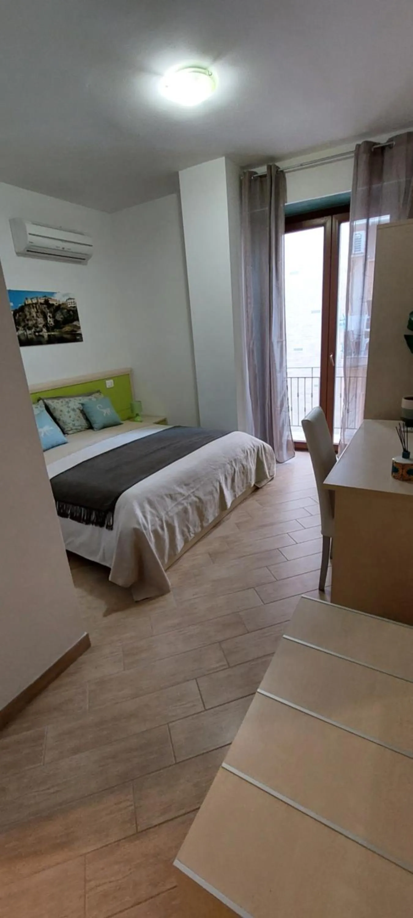 Photo of the whole room, Bed in B&B New Acropolis