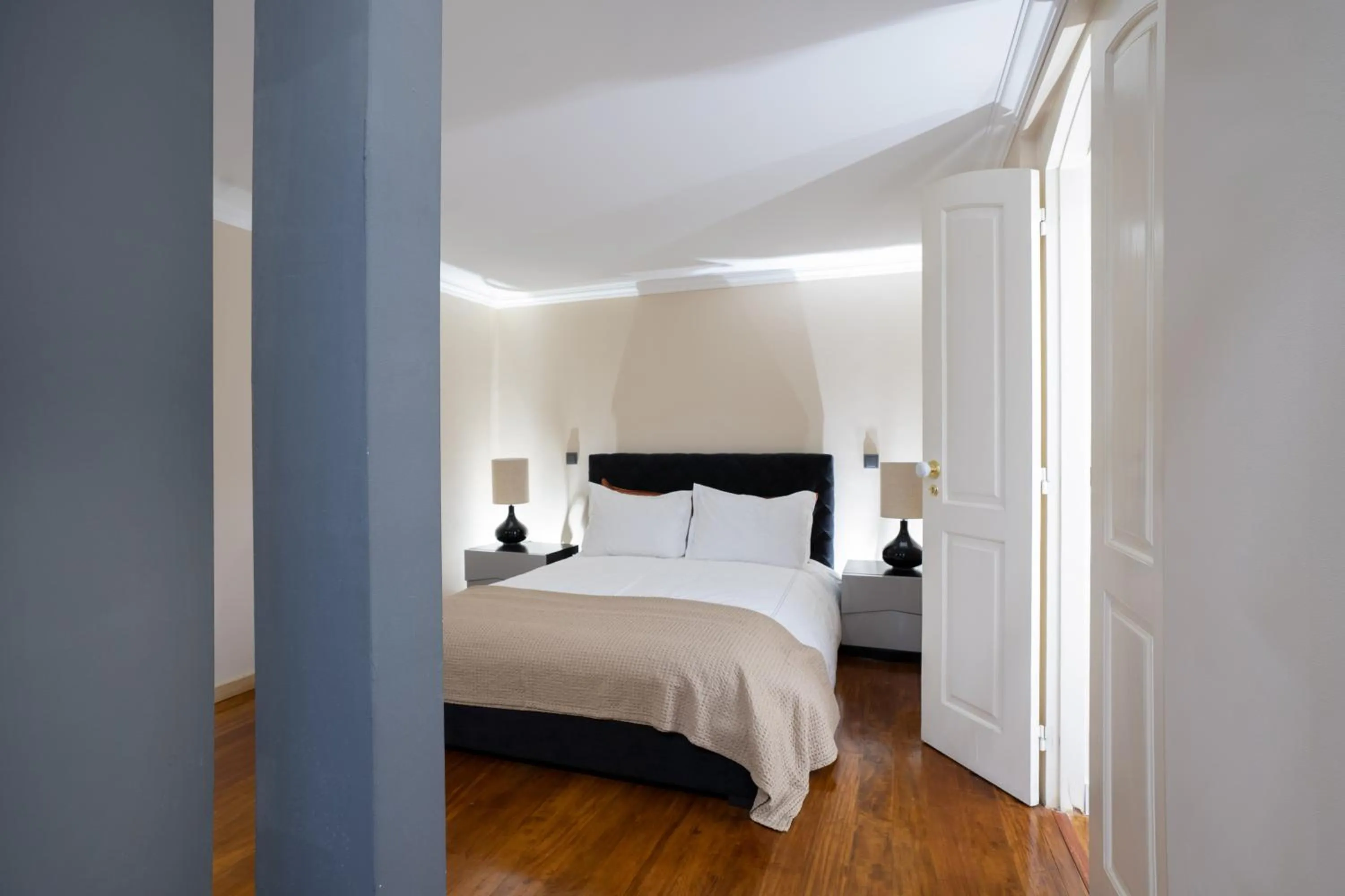 Bed in Charming Apt in Historic House