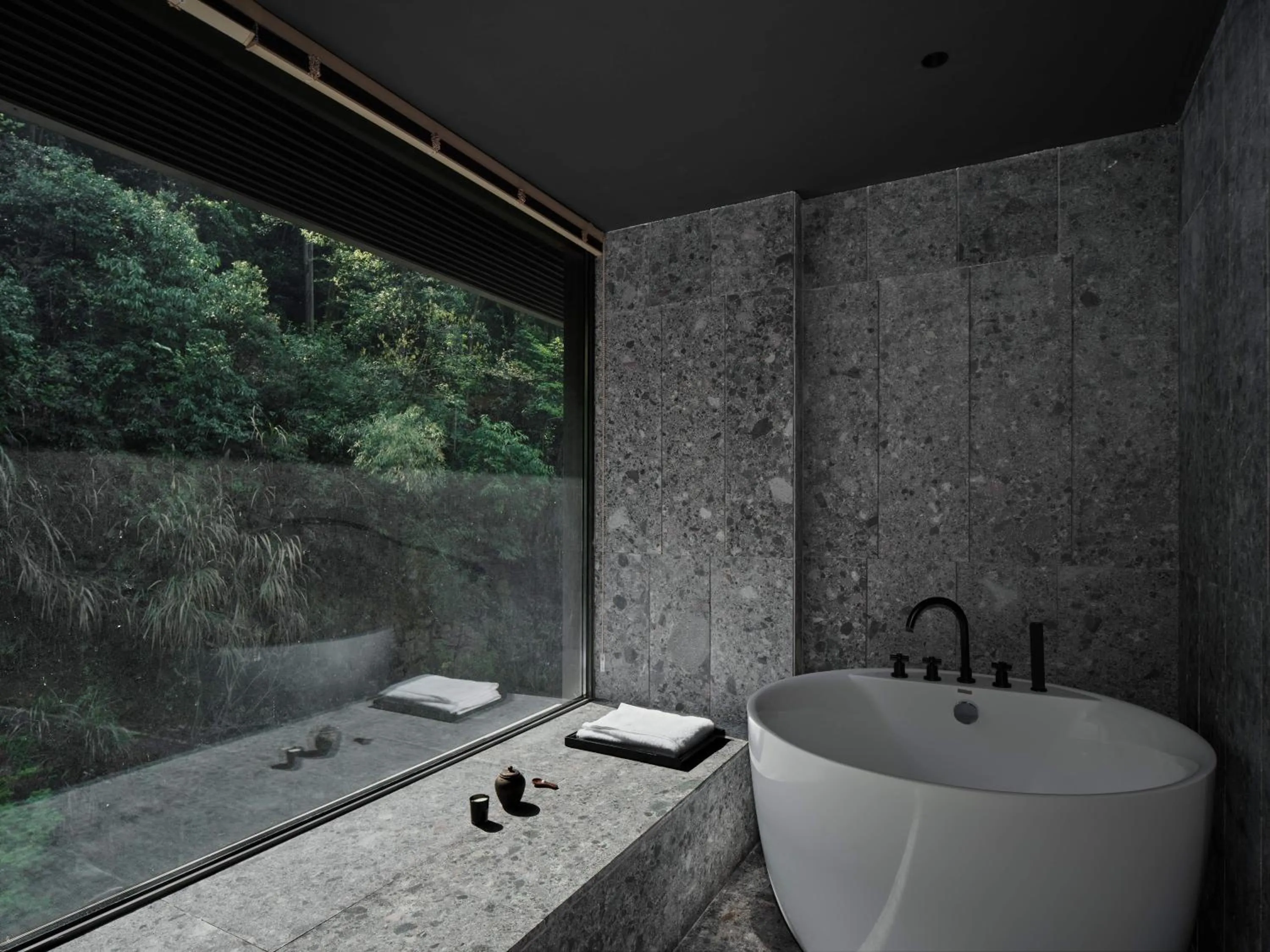 Bathroom in Yakamoz Qianchuan Hotel