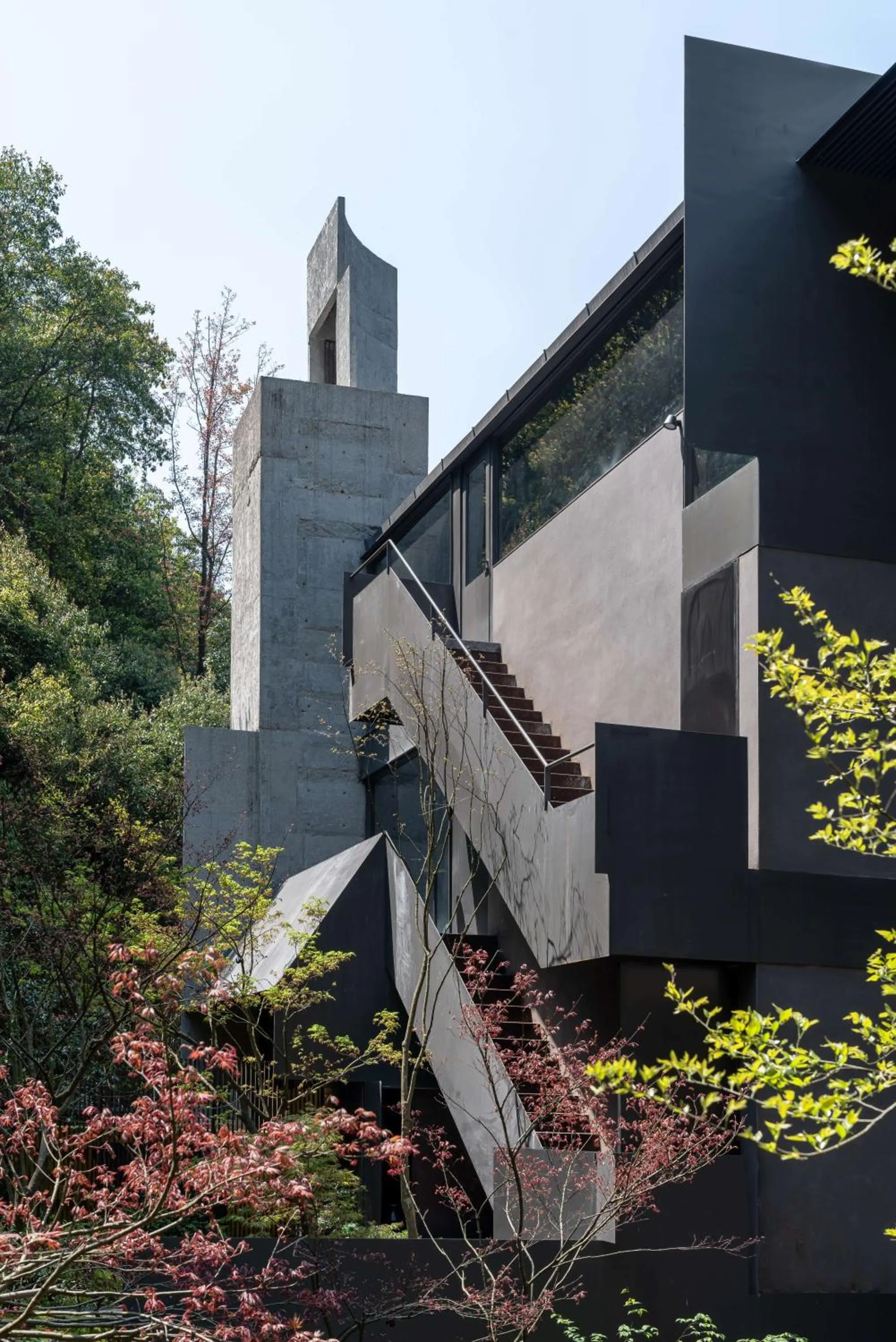 Property building in Yakamoz Qianchuan Hotel