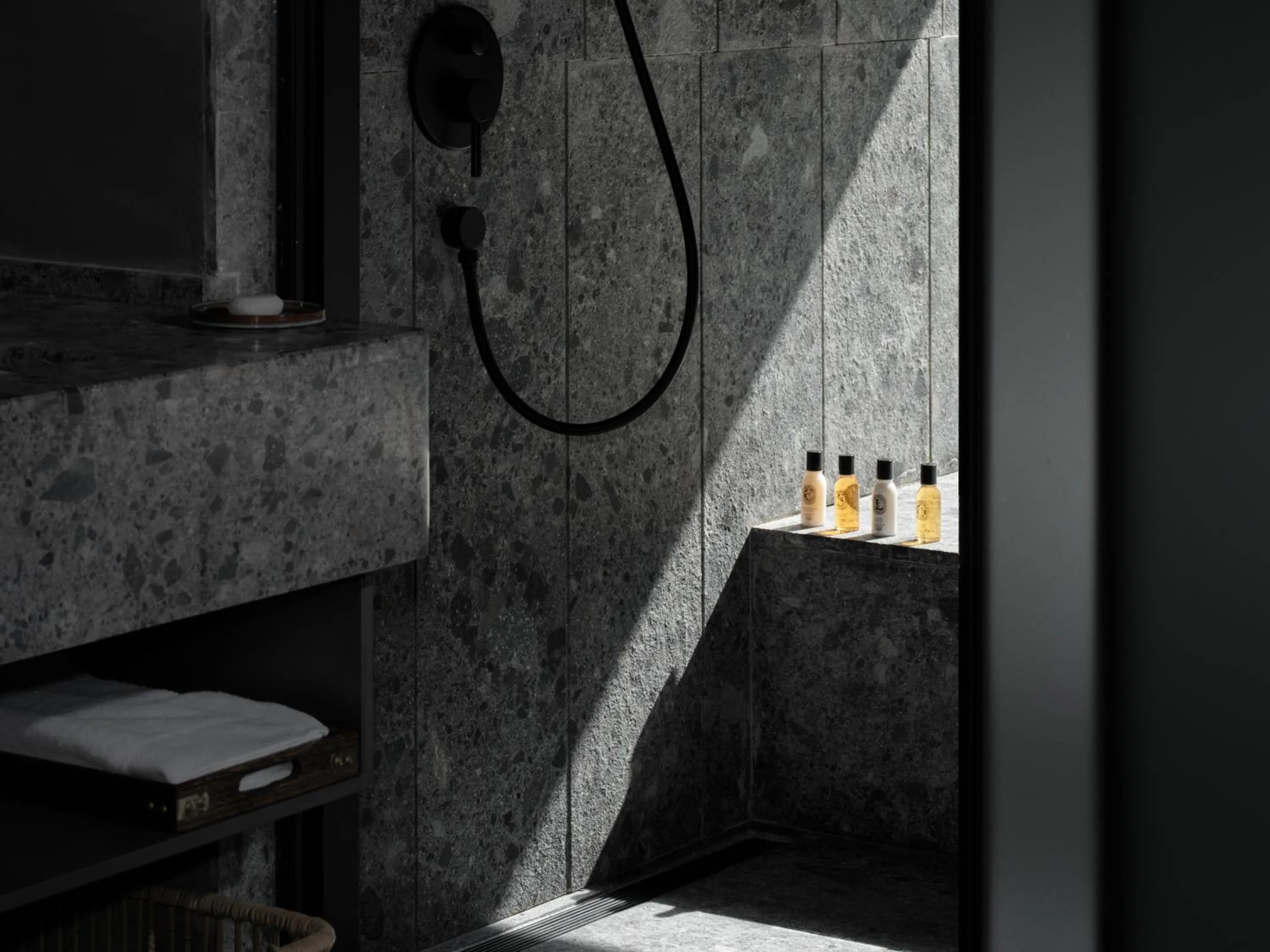 Bathroom in Yakamoz Qianchuan Hotel