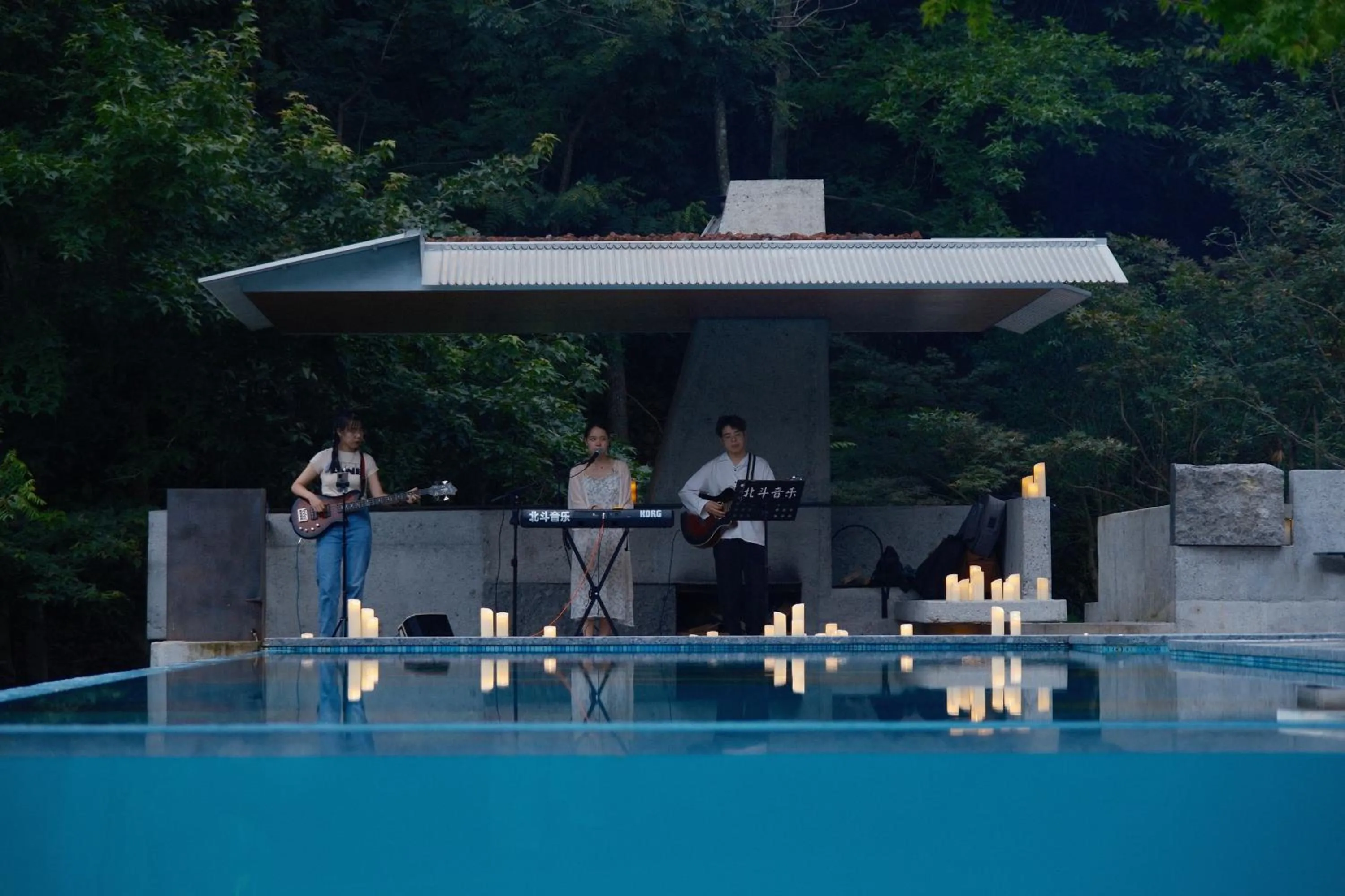 Swimming pool in Yakamoz Qianchuan Hotel