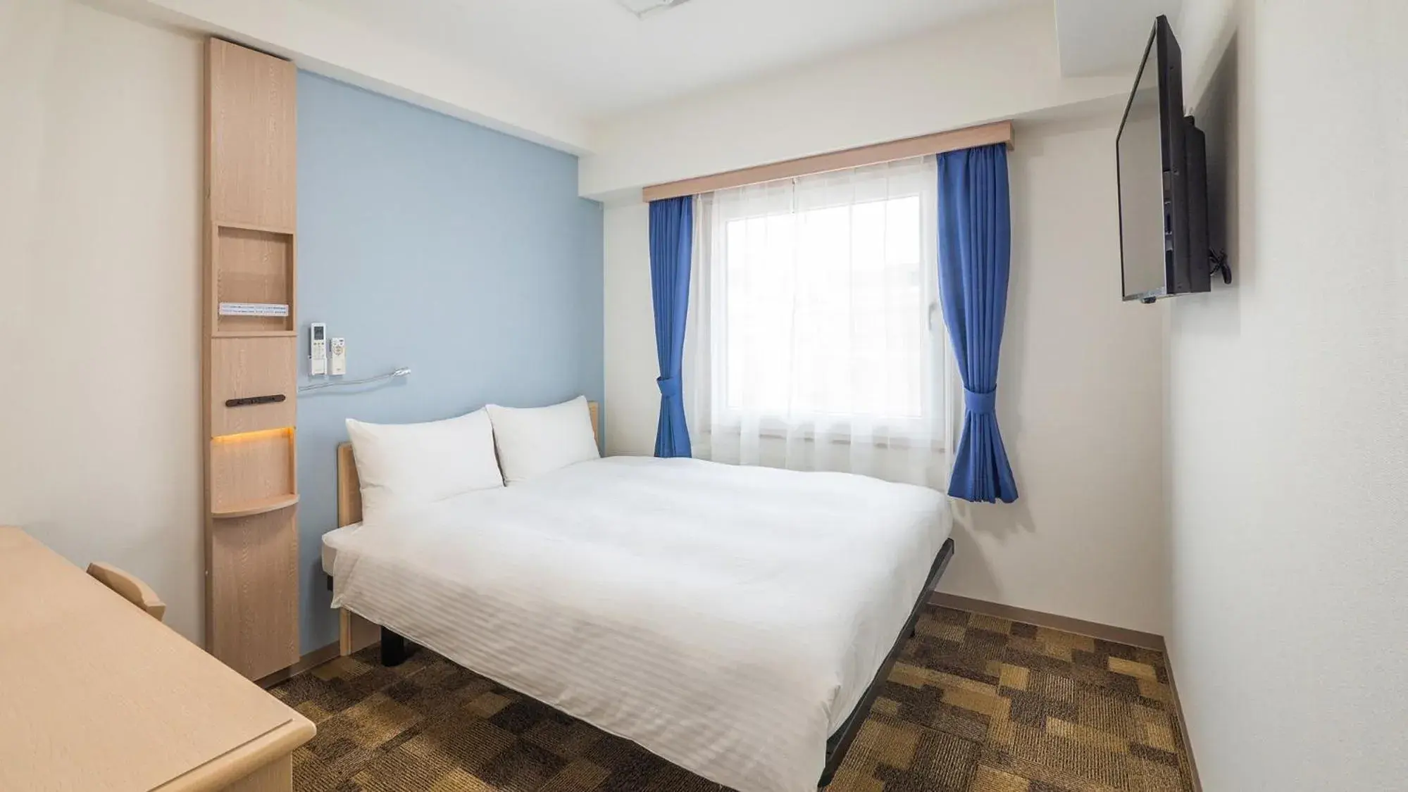 Bedroom, Bed in Toyoko Inn Chigasaki Shiyakusho Bedroom, Bed in Toyoko Inn Chigasaki Shiyakusho