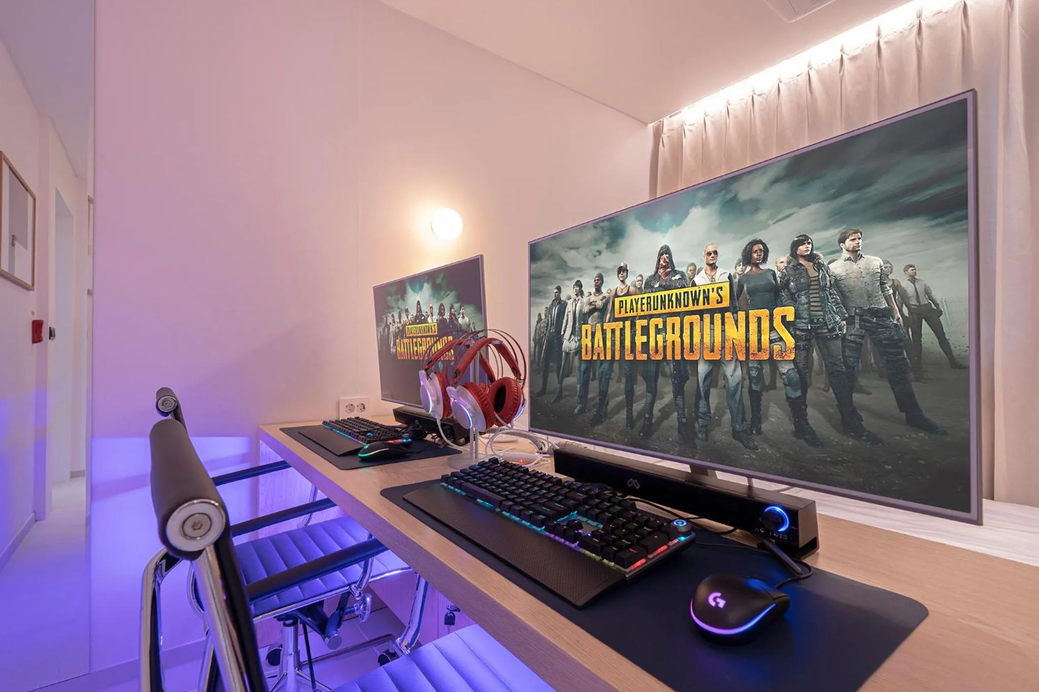 Evening entertainment in Aank Hotel Osan