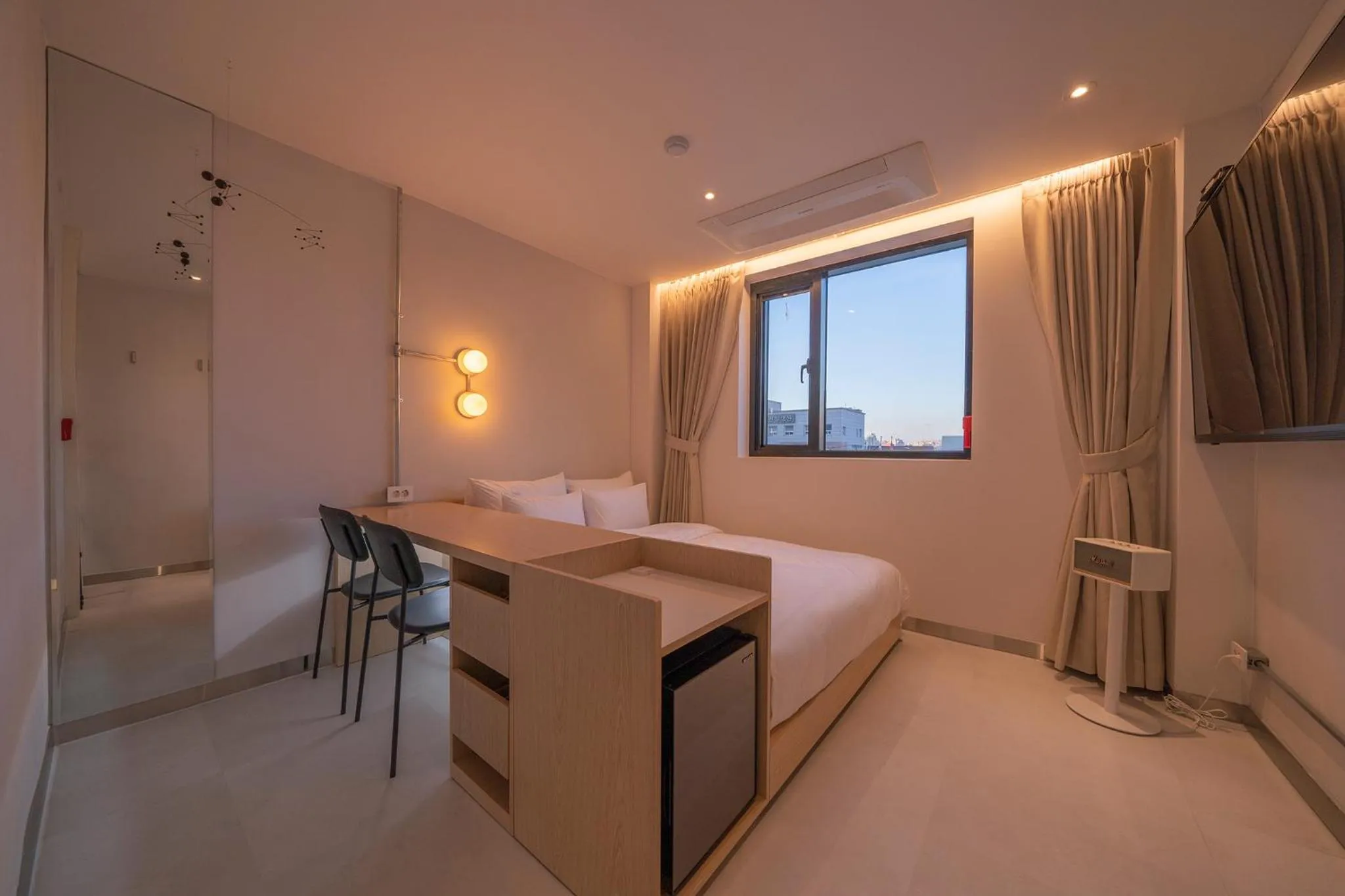 Photo of the whole room, Bed in Aank Hotel Osan